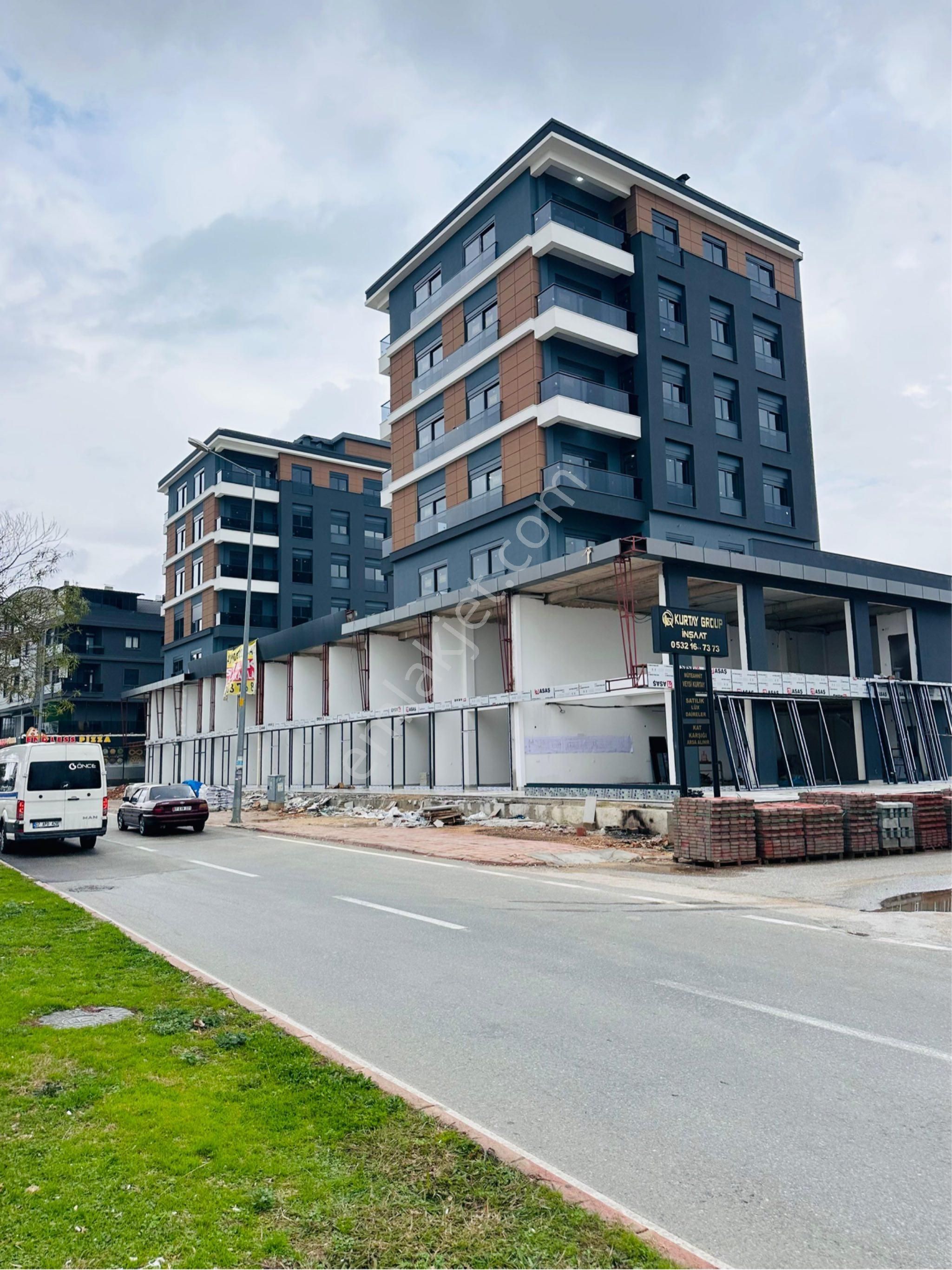 Kepez Mehmet Akifte 5 Kat 2+1 110m2 Caddeüstü Sıfır Asansörlü Ultra Lüks Satılık Daire - Görsel 3