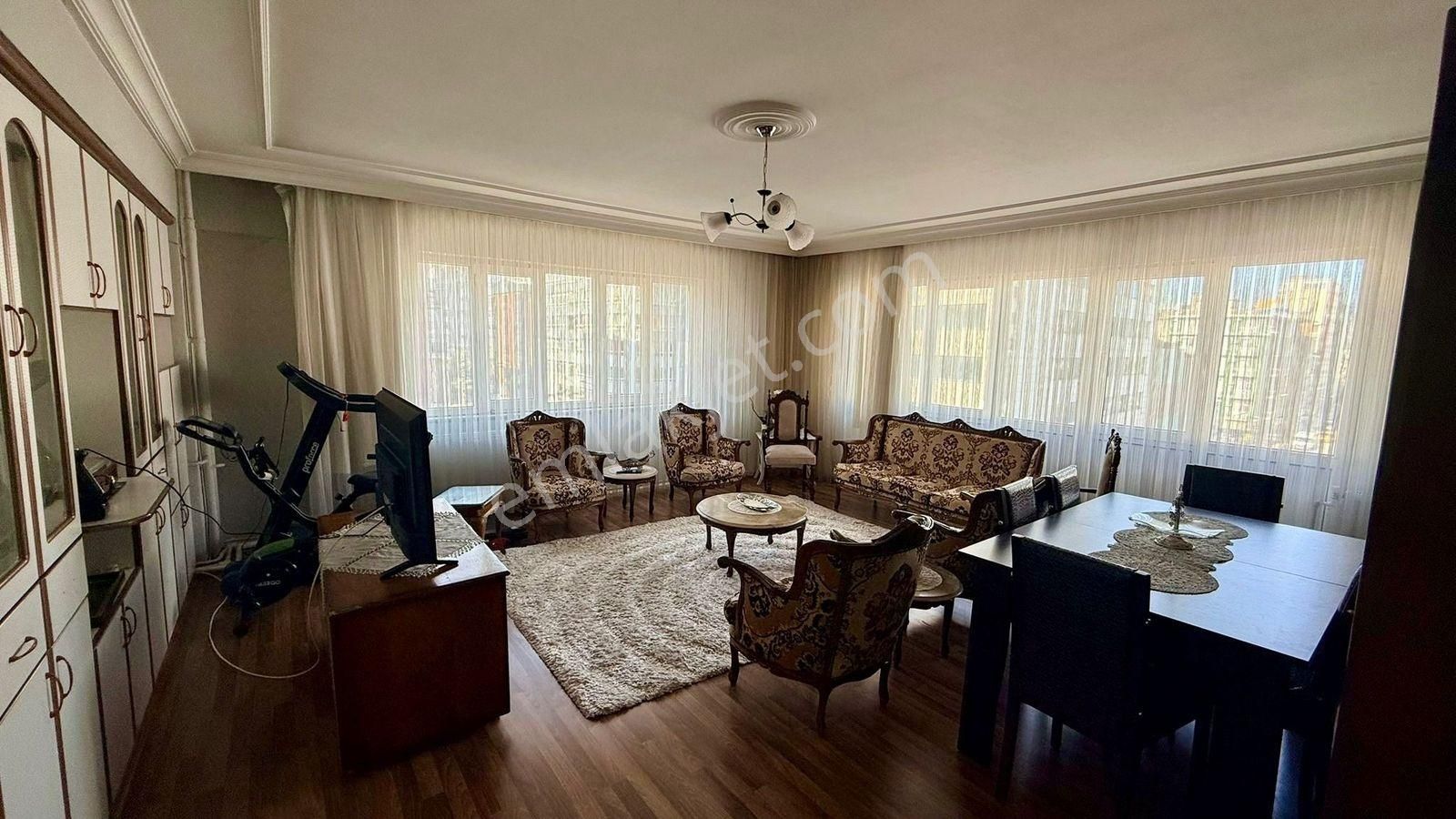 Yatırımcıya Özel: Halk Caddesi Ve Gmk Bulvarı Kesişiminde 3+1 - Görsel 2