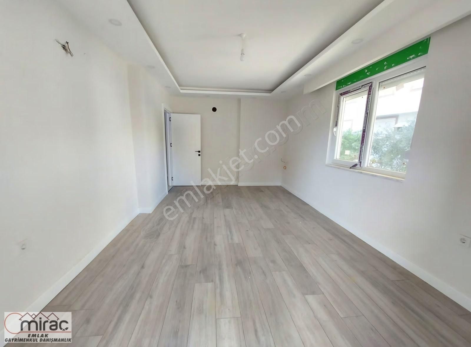 Emek Mahallesinde 2+1 Y.giriş Asansörlü Sıfır Daire - Görsel 5