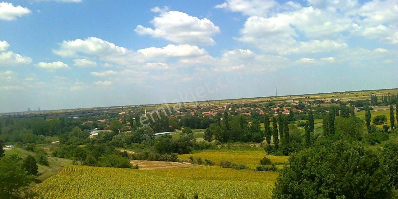 Kırklareli Ertuğrul’da-yolun Hemen Yanında-2050 M2–yatırımlık Arazi