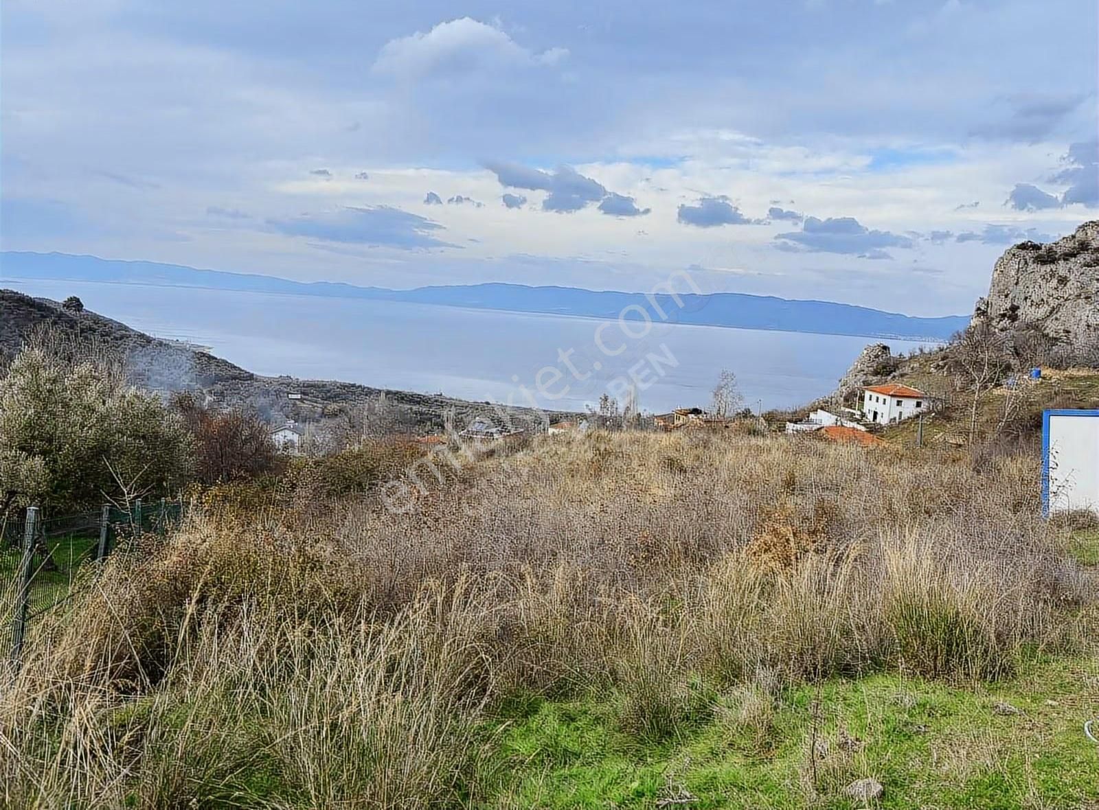 Acill!! En Özel Ve En Güzel Yer Göl Manzaralı Köyün Dibi - Görsel 2