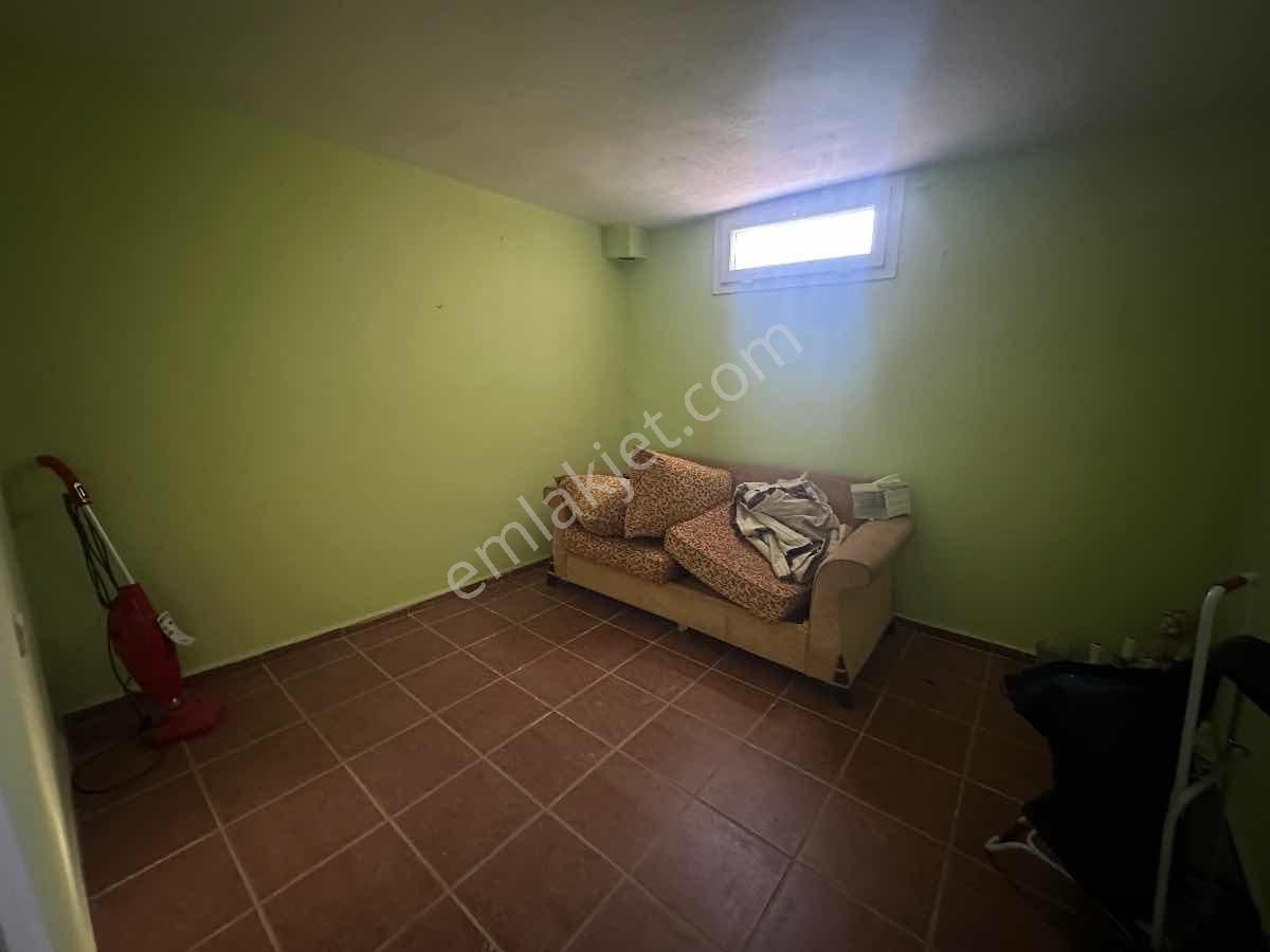 Denize 600 Metre Mesafede 4+1 Tam Müstakil Havuzlu Villa - Görsel 8