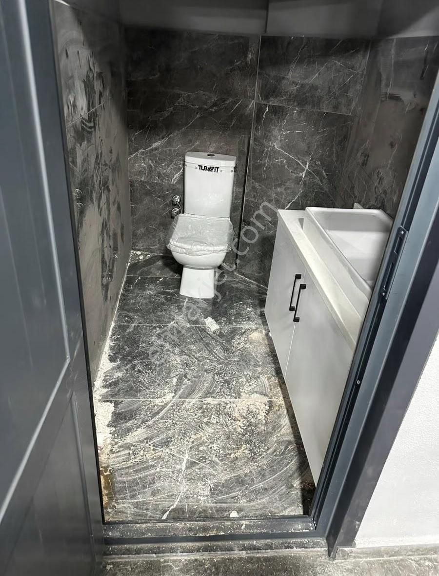 Bursa Emlak Alem-i Çarşı Merkezinde 50 M2 Pasaj İçinde Kiralık - Görsel 22