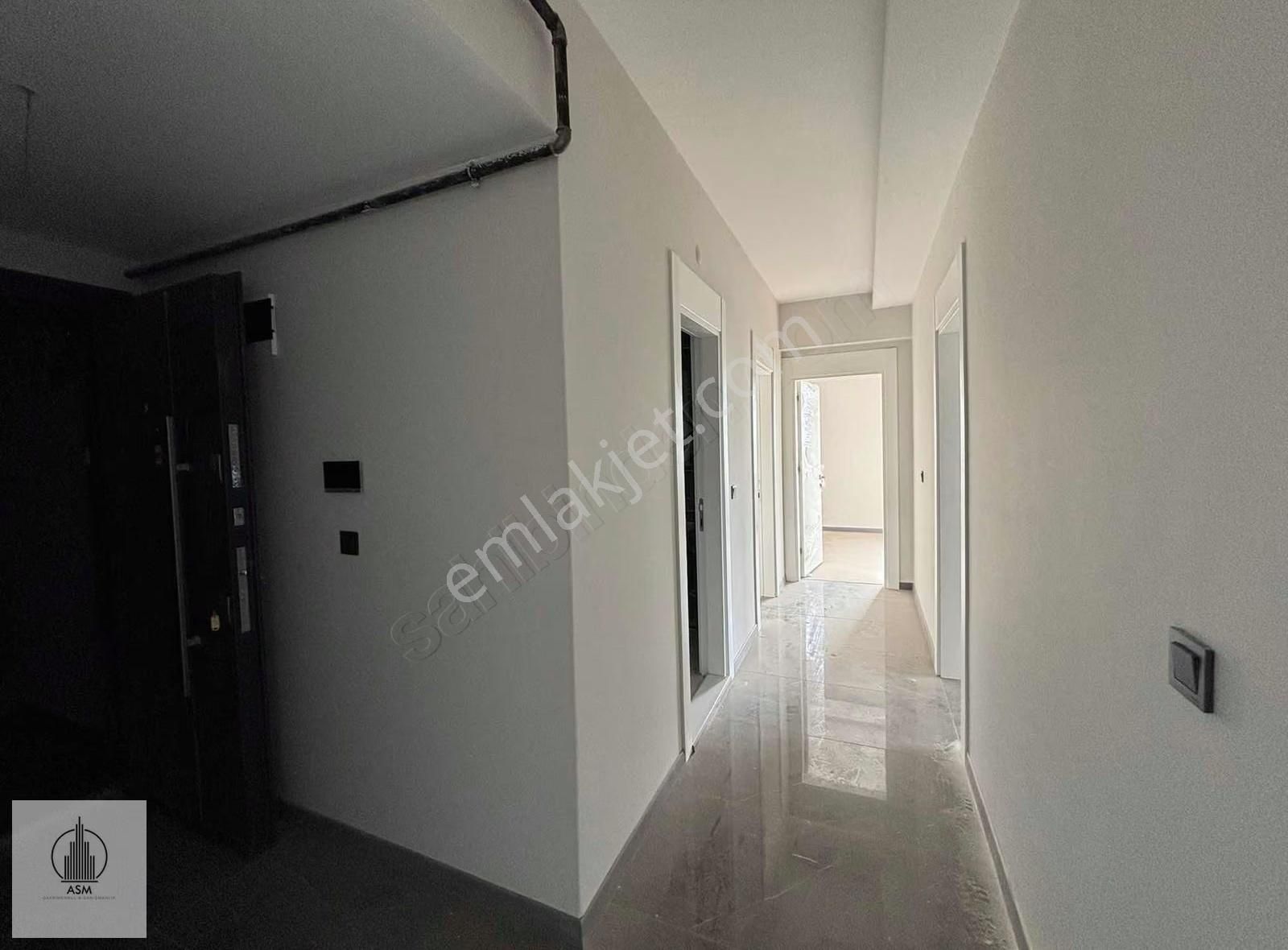 Balkan Mahallesinde Bulvar Cephe Arakat Satılık Geniş Daire - Görsel 3