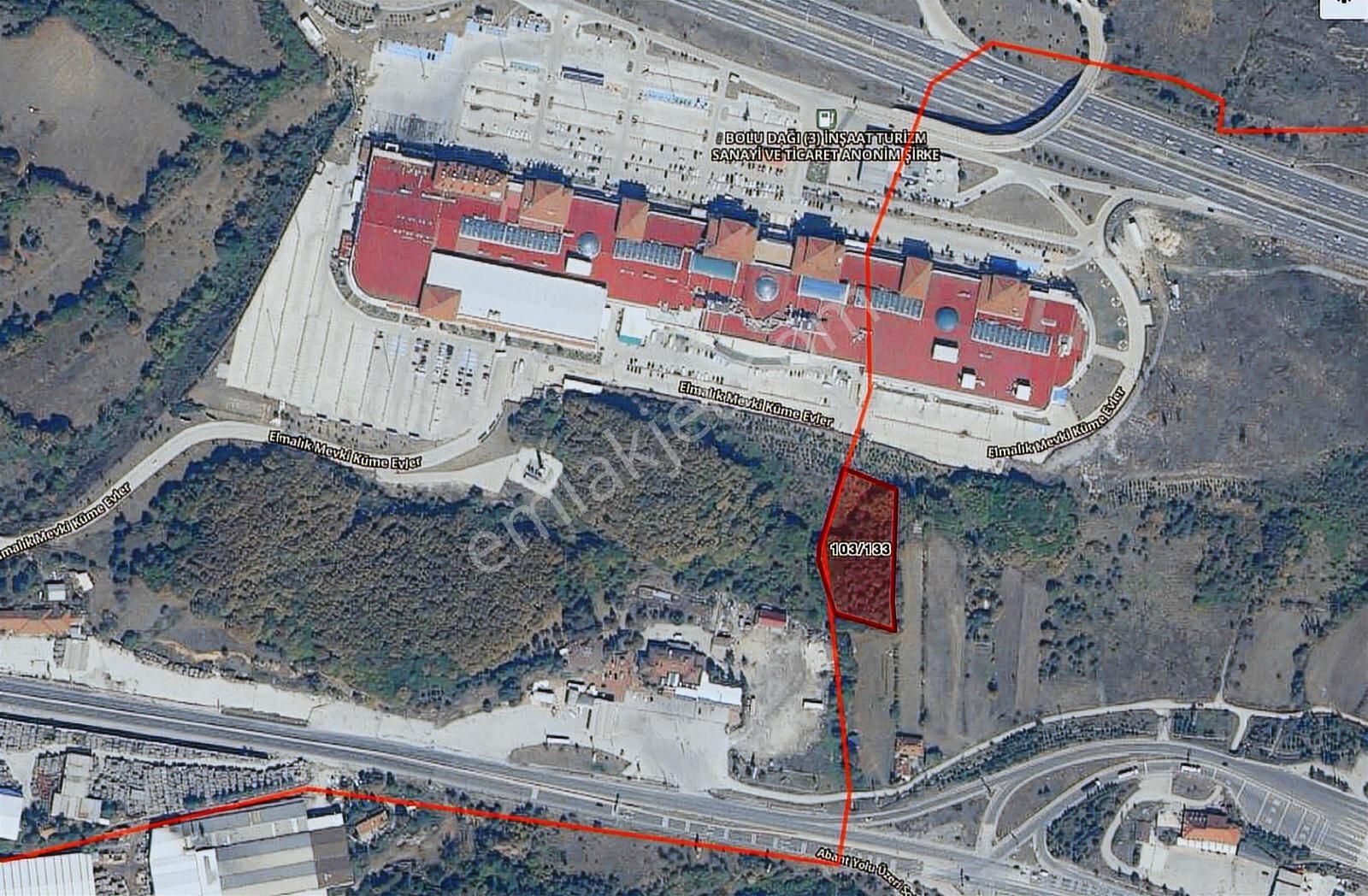 Highway Avmnin Hemen Arkasında