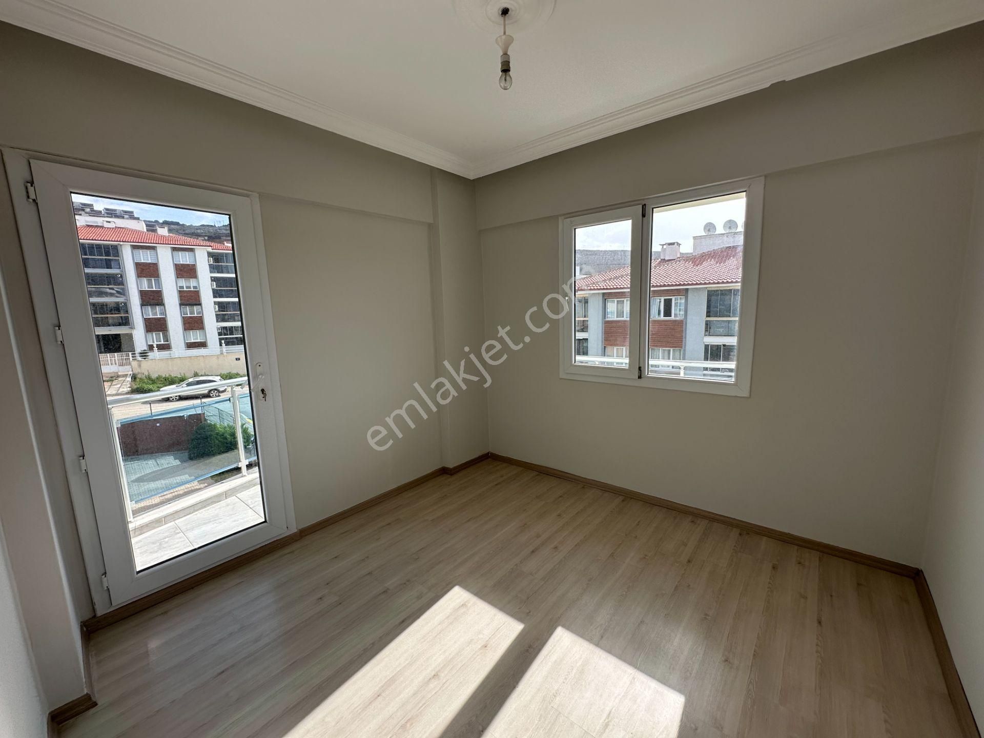 Değirmendere'de Havuzlu Site İçerisinde Uygun Fiyatlı Kiralık 2+1 Daire - Görsel 13