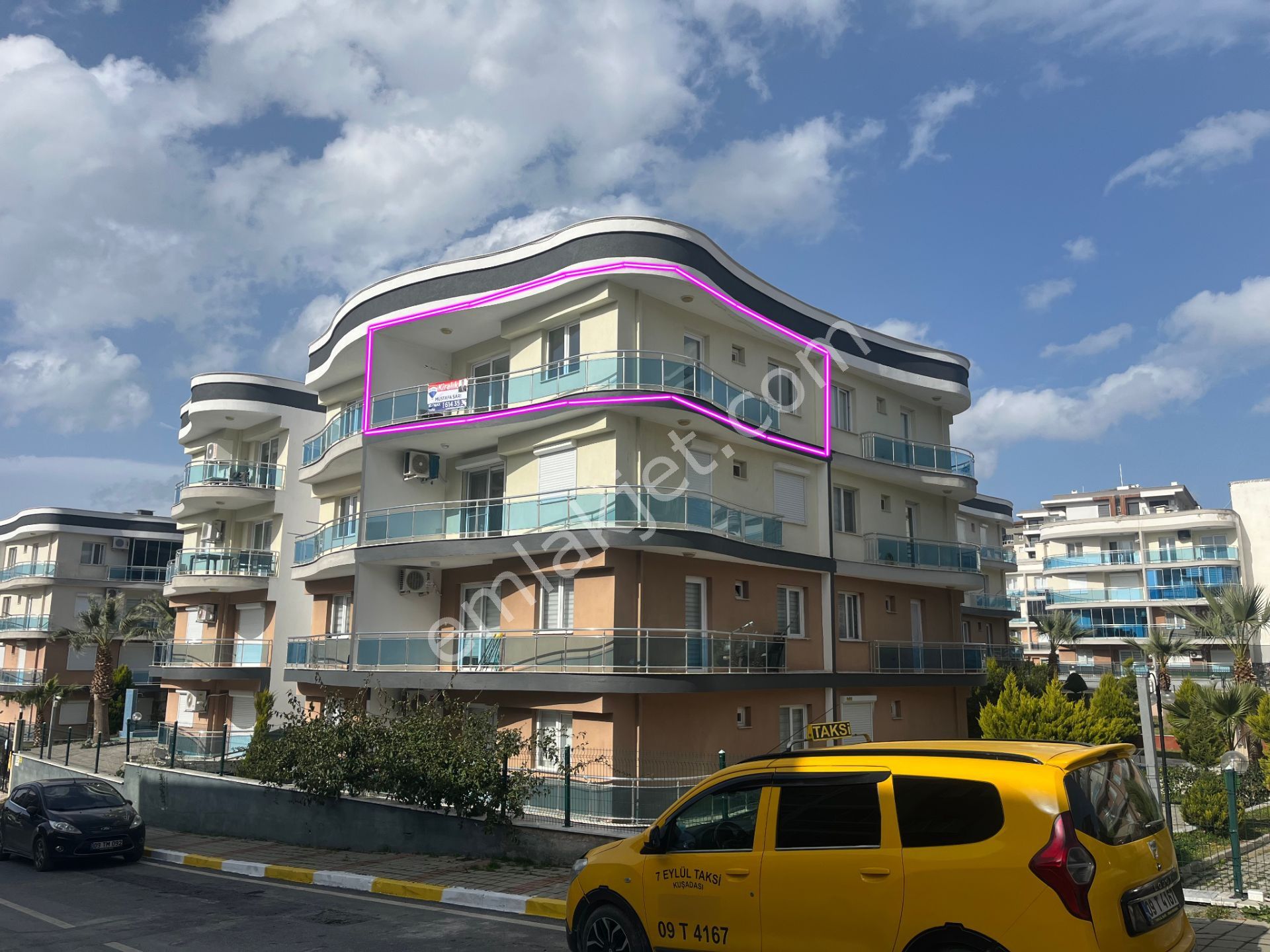 Değirmendere'de Havuzlu Site İçerisinde Uygun Fiyatlı Kiralık 2+1 Daire