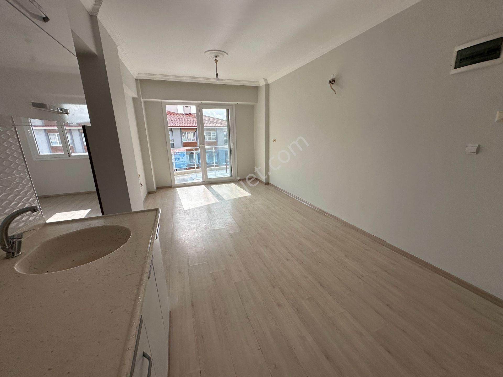 Değirmendere'de Havuzlu Site İçerisinde Uygun Fiyatlı Kiralık 2+1 Daire - Görsel 5