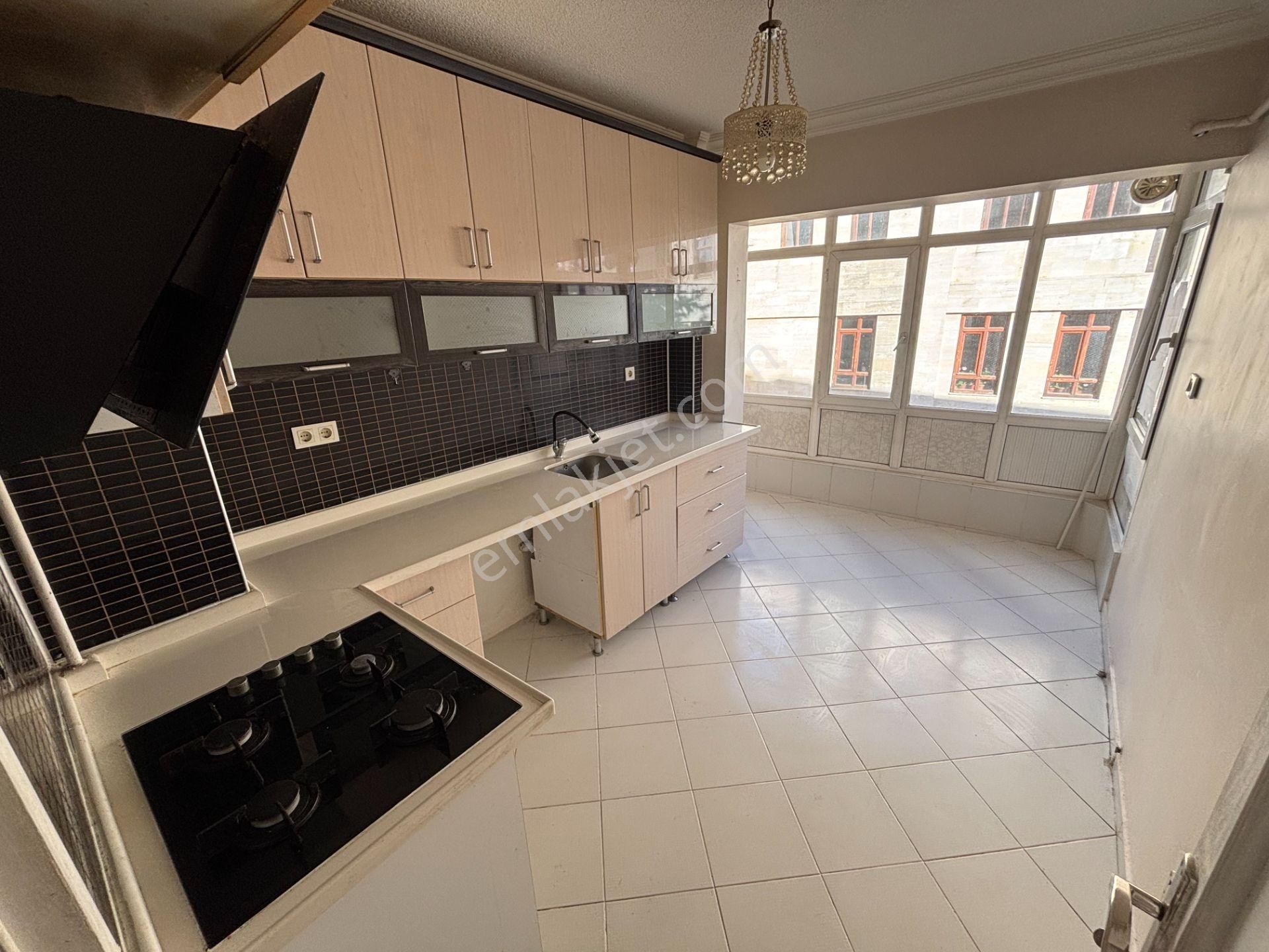 Gataya Yakın Etlik Merkez Kapalı Balkonlu Satılık 3+1 Prıme Ofıs