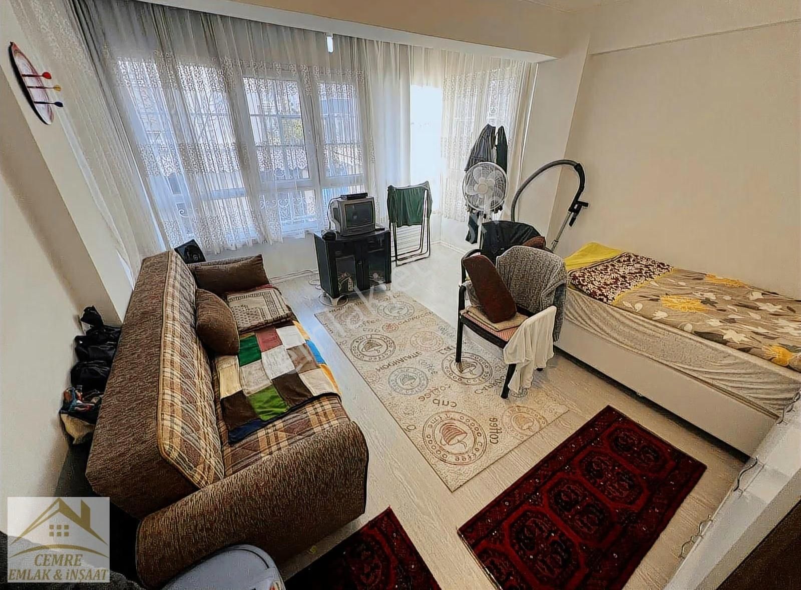 Acillll Cemre Emlaktan Merkezi Konumda Satılık Yapılı Daire - Görsel 2
