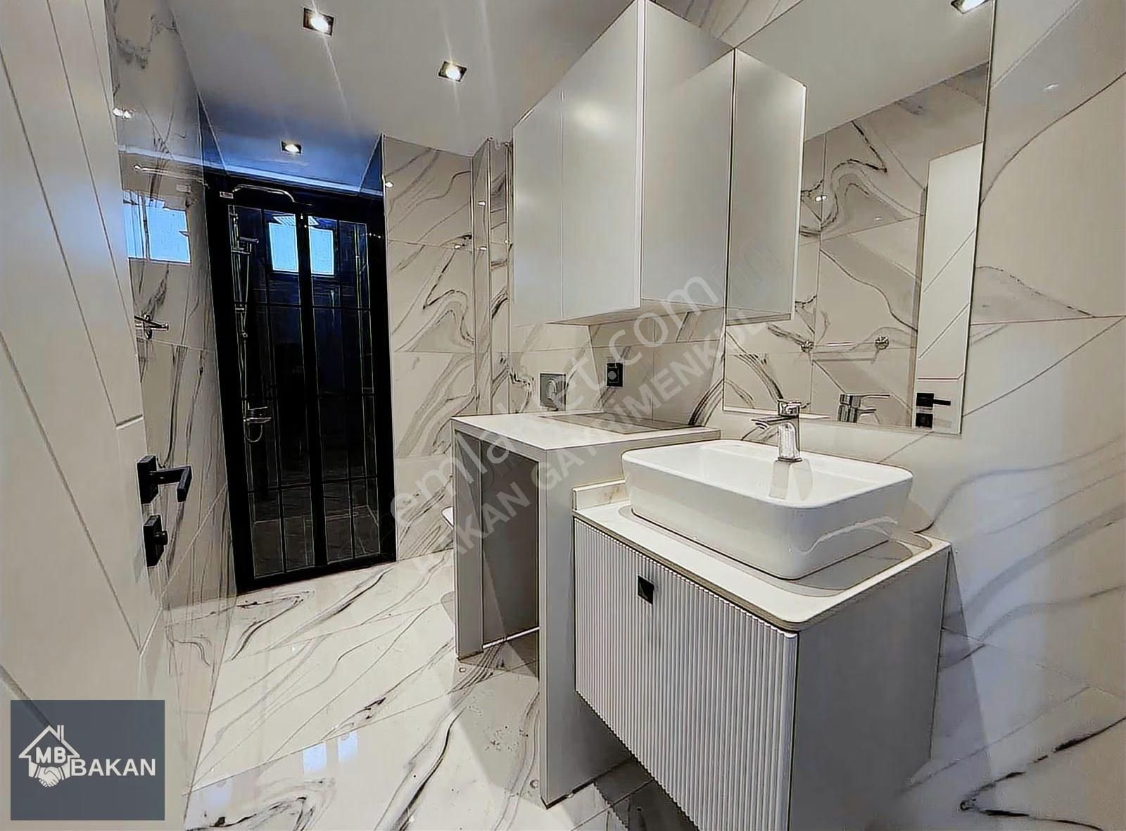 Bakan'dan Ultra Lüks 2+1 Harika Konum Giyotin Cam Balkonlu - Görsel 8