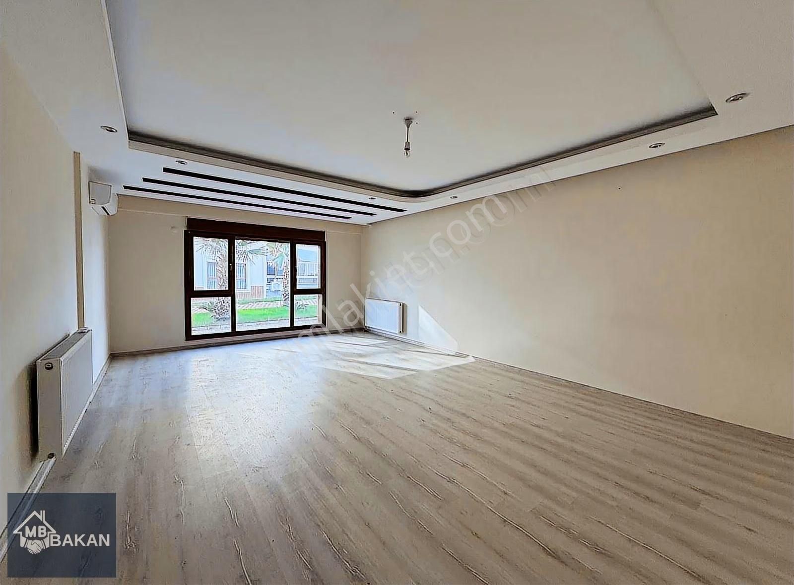 Bakan'dan Muratbeyde Havuzlu Site 3+1