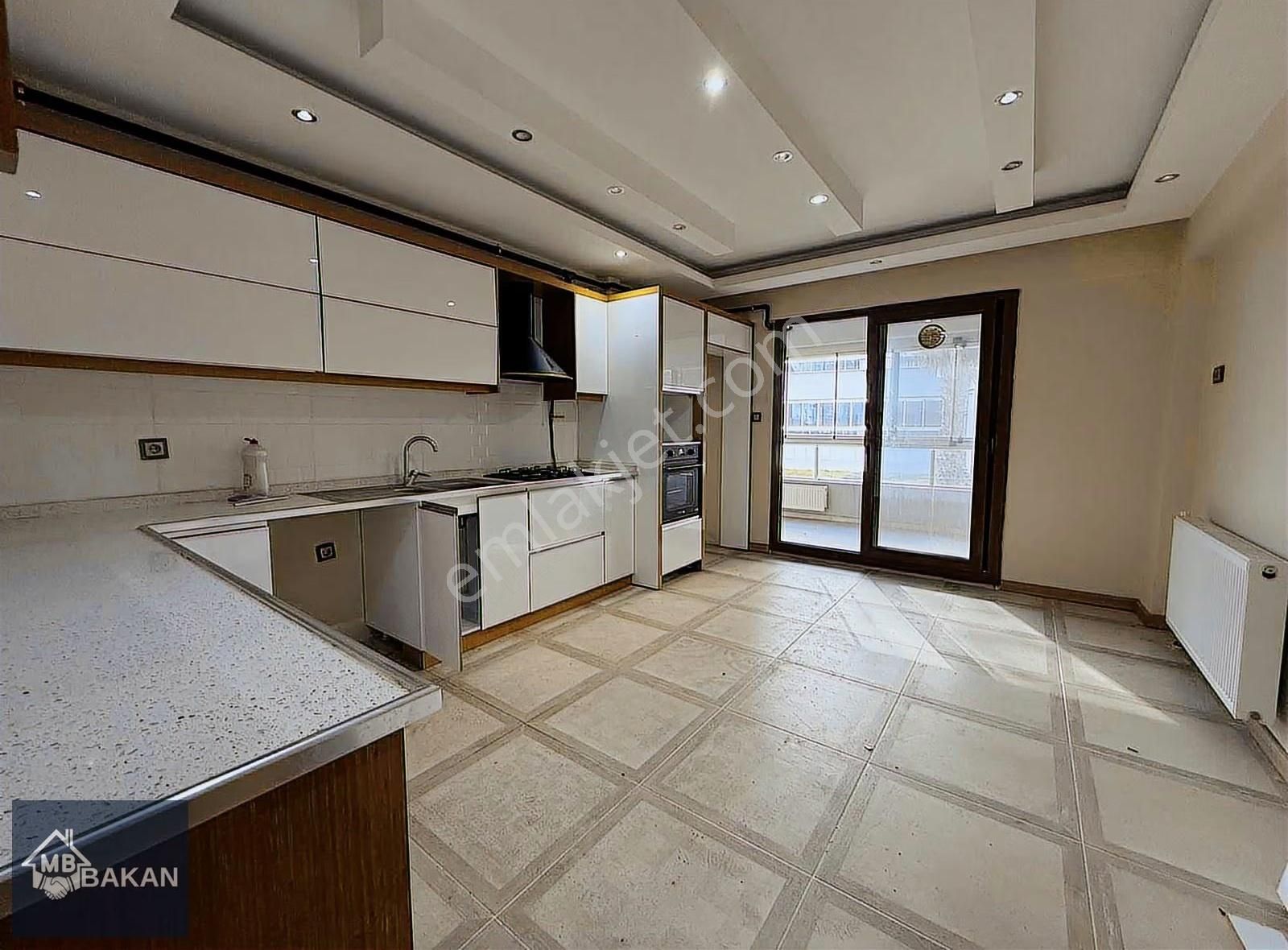 Bakan'dan Muratbeyde Havuzlu Site 3+1 - Görsel 21