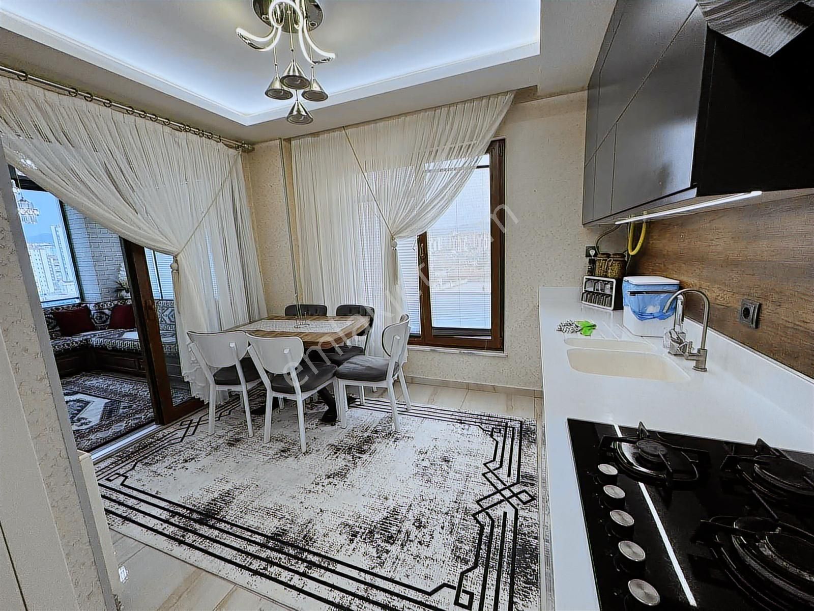 Semtin Gözbebeğinde 4+1 Süper Lüx Daire - Görsel 3