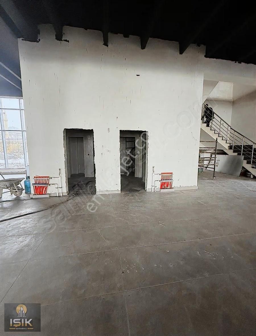 Işık Gayrimenkul'den Dadaşkent'te Kiralık Plaza - Görsel 4