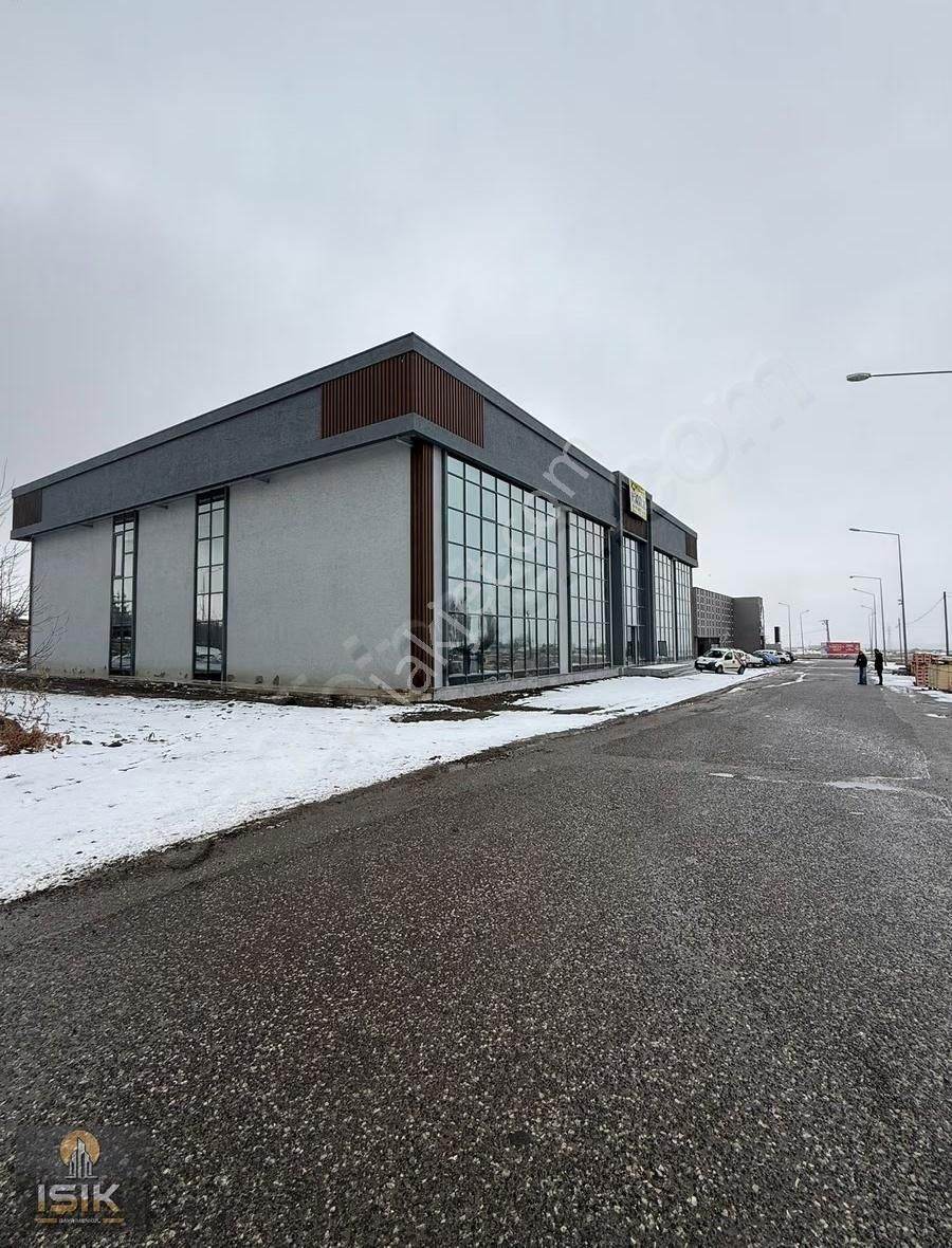 Işık Gayrimenkul'den Dadaşkent'te Kiralık Plaza - Görsel 25