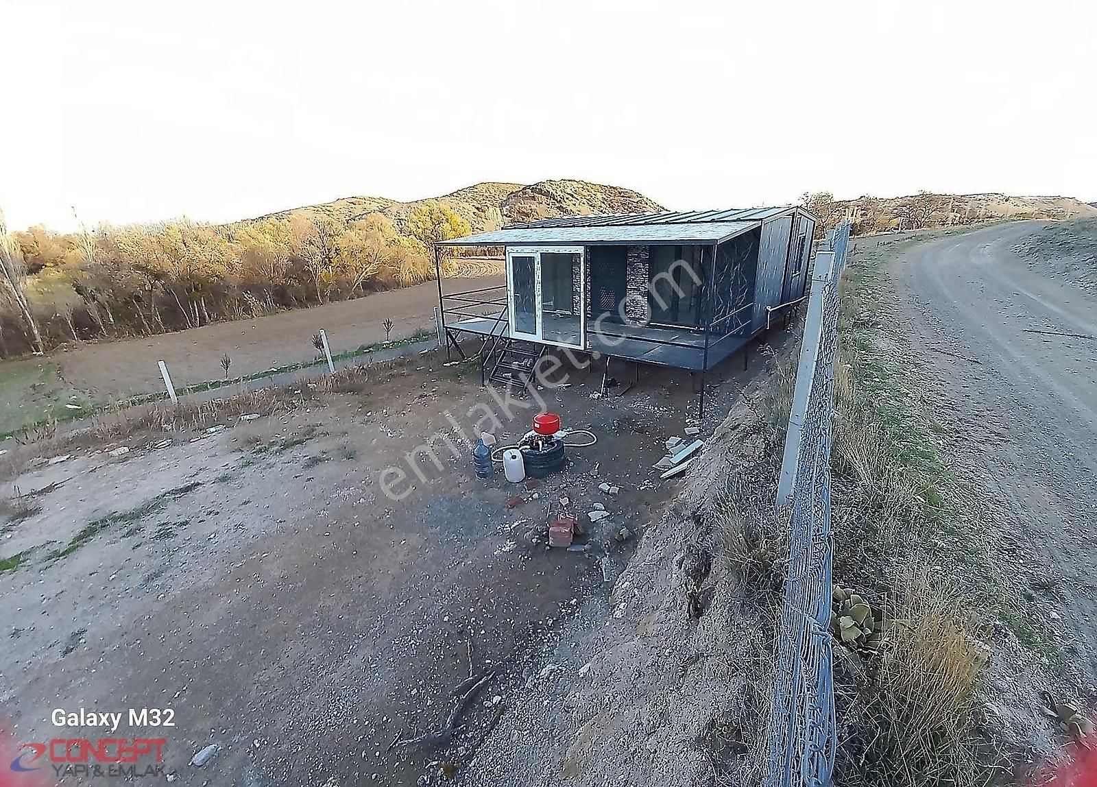 Concept Emlak'tan Satılık 790 M² Bahçe+konteyner Ev!!!