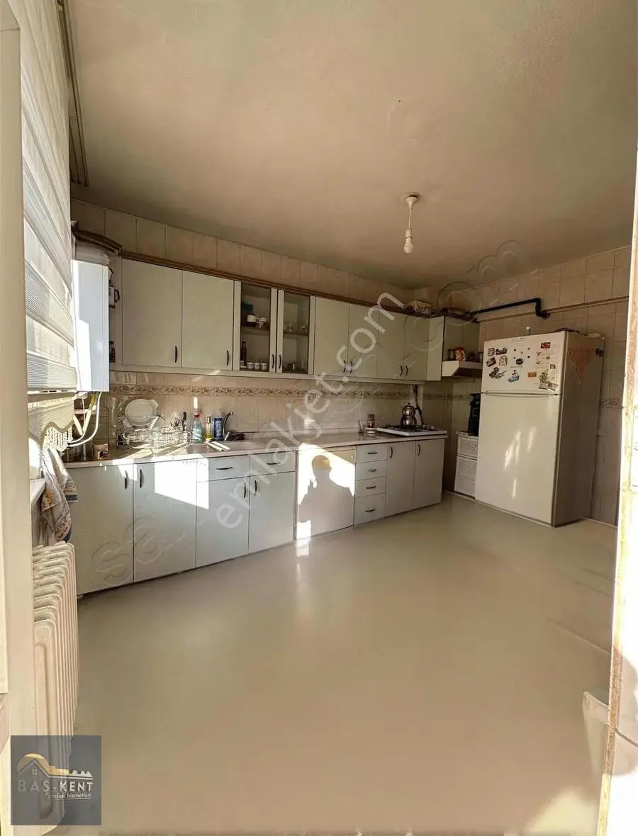 Gazikent Sitesi Satılık 3+1 Daire 145 M2