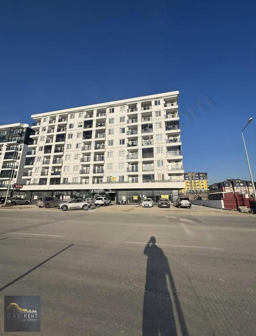 Gar Civarı Mağazaya Uygun Depolu Ana Cadde Üzeri Dükkan