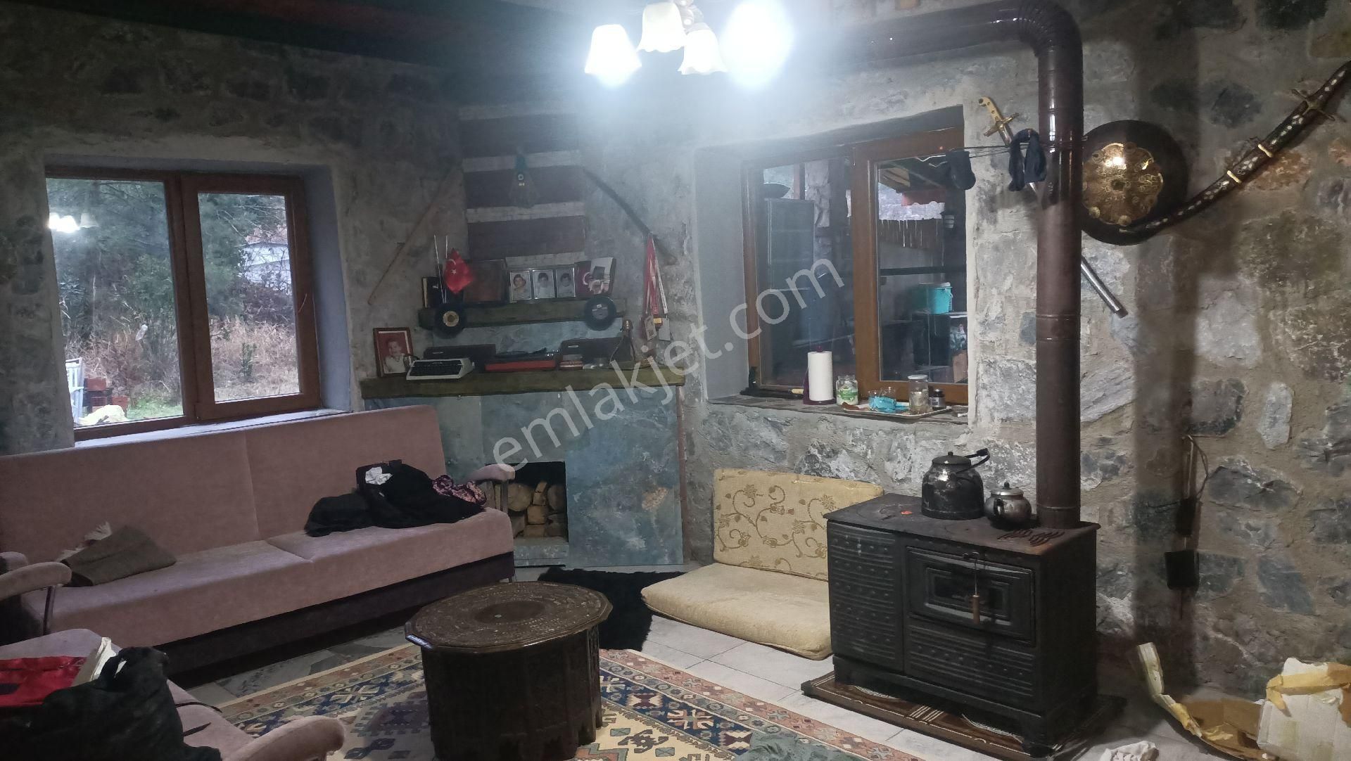 4 Dönüm Arsa İçinde Taş Ev - Görsel 5