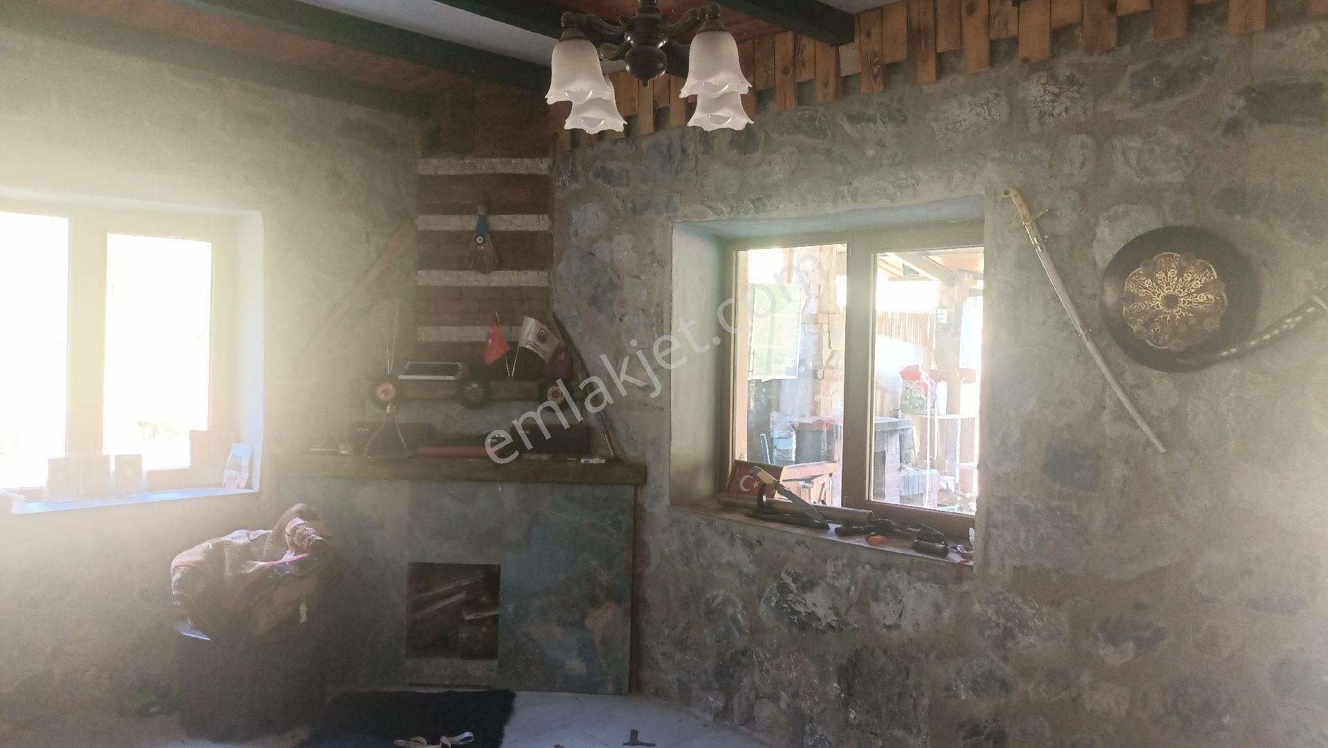 4 Dönüm Arsa İçinde Taş Ev - Görsel 15