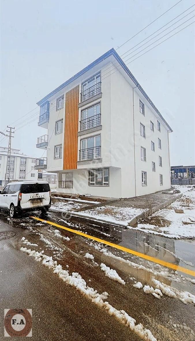 Akyurt Merkezde Anacadde Yakını 3+1 Orta Kat Sıfır Bina - Görsel 9