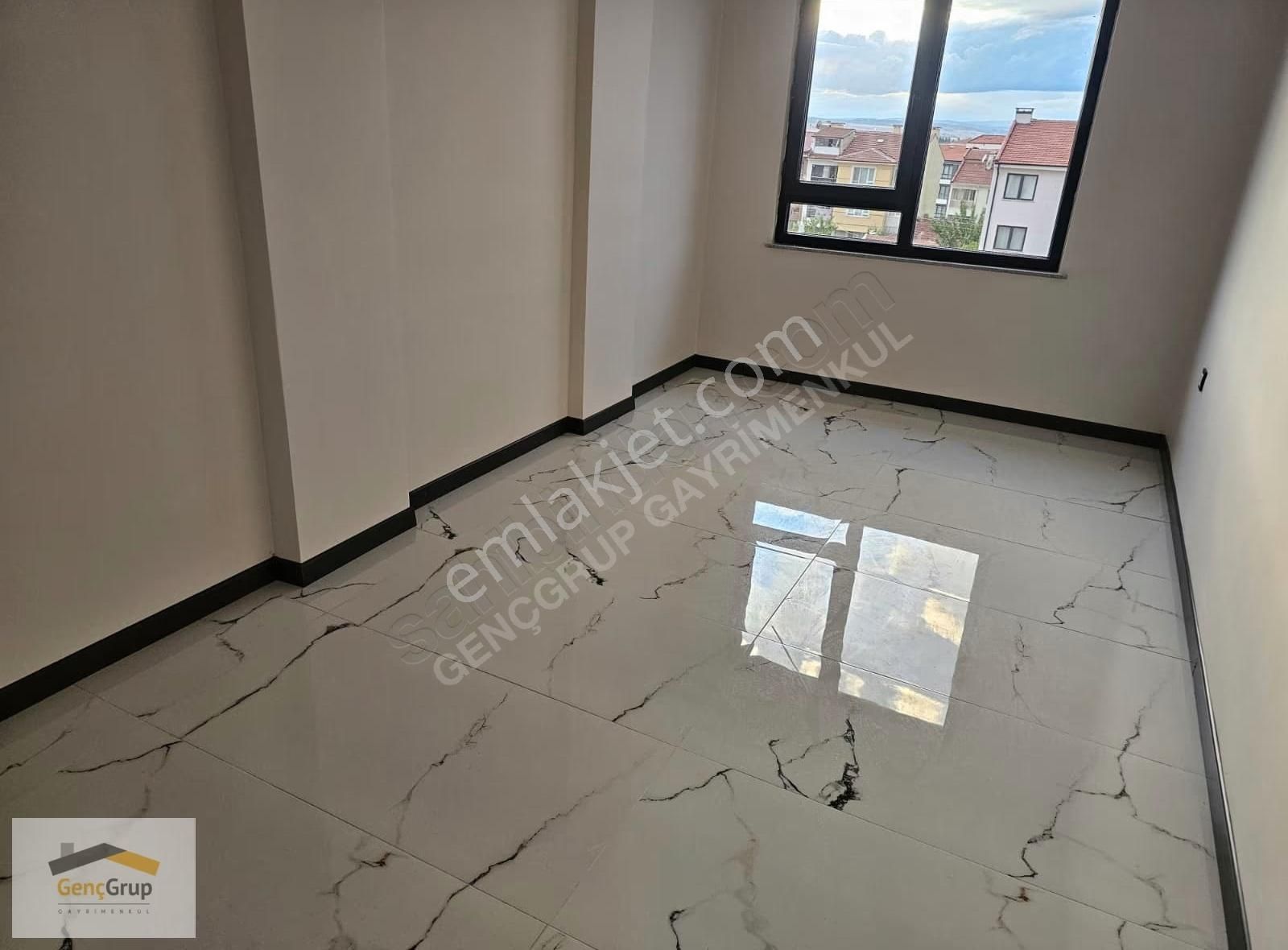 *genç Grup*tombakzade Yakını Yüksek Kredili Özel Garajlı Lüx 2+1 - Görsel 15