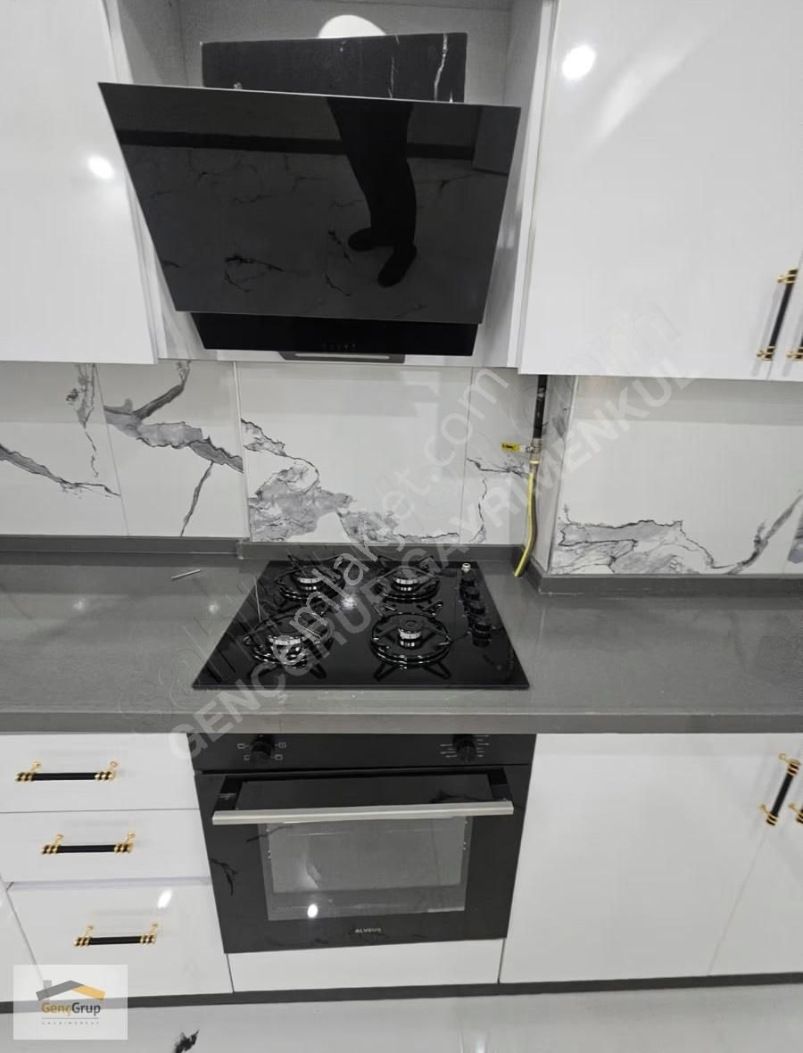 *genç Grup*tombakzade Yakını Yüksek Kredili Özel Garajlı Lüx 2+1 - Görsel 9