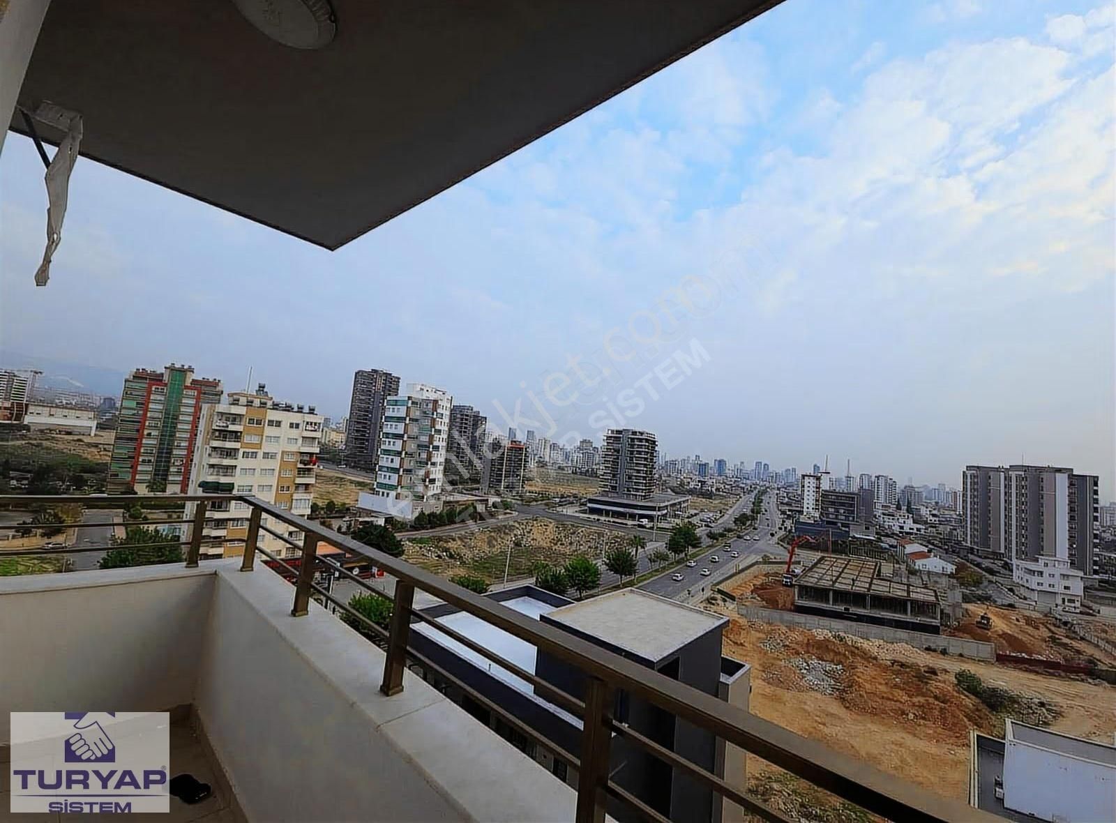 Turyap Sistem'den Batıkent,3. Çevreyolunda Satılık Geniş 2+1