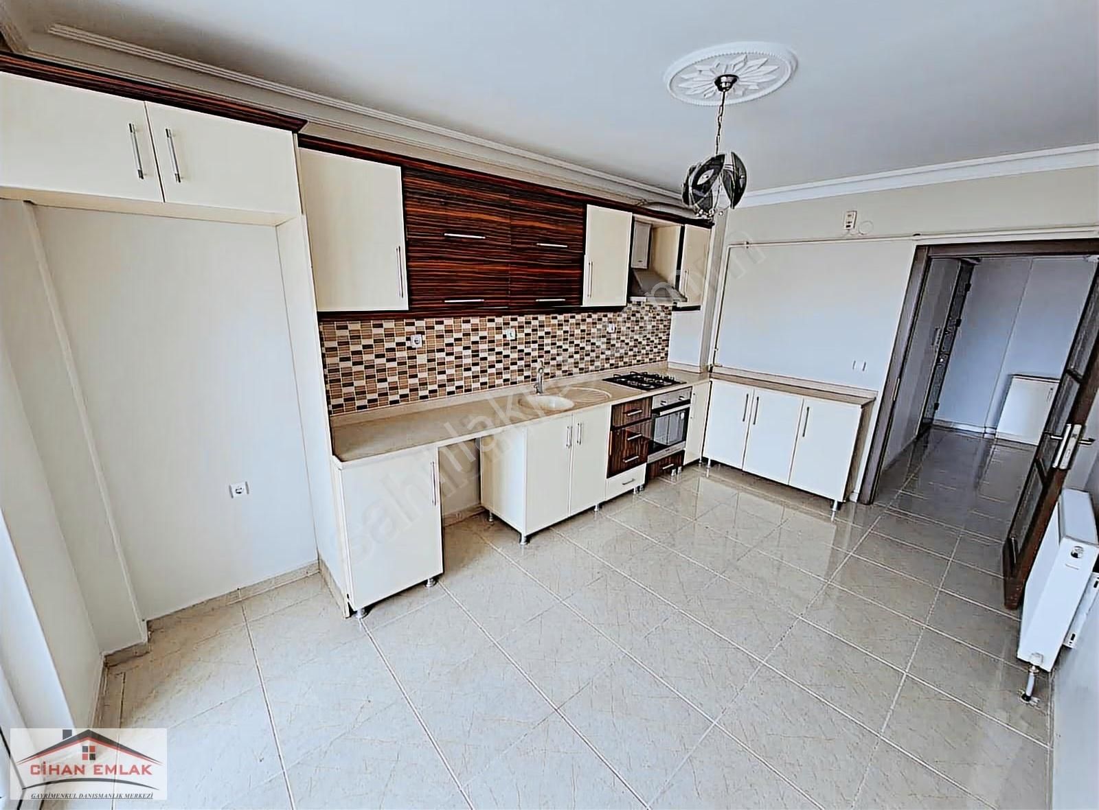 Burç Mahallesi Seval Ve Piri Cadde Yakın Katta Satlık 3+1 Daire - Görsel 20