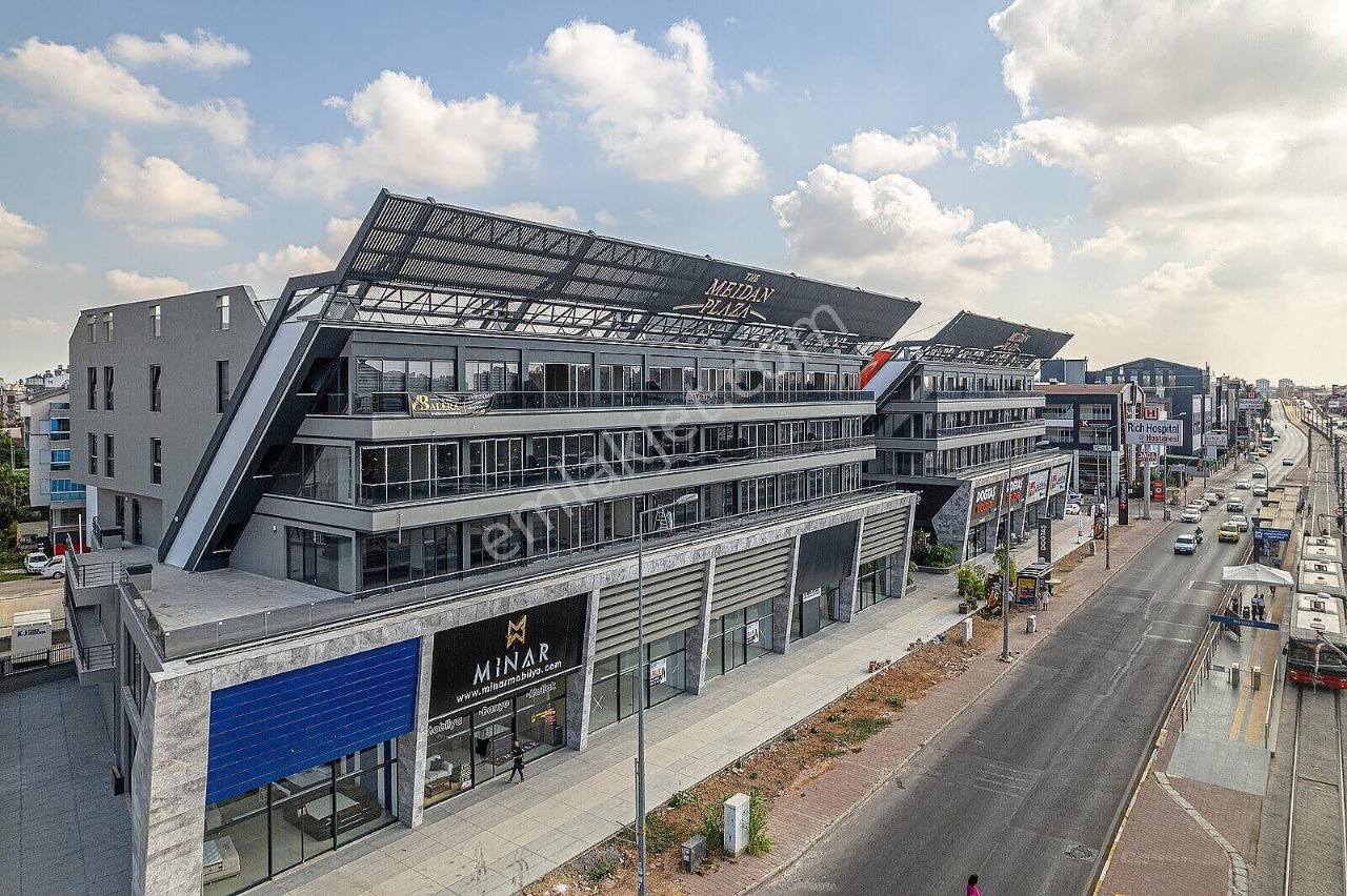 Kızıltoprak Meidan Plaza`da Kiralık Ofis | Tekce