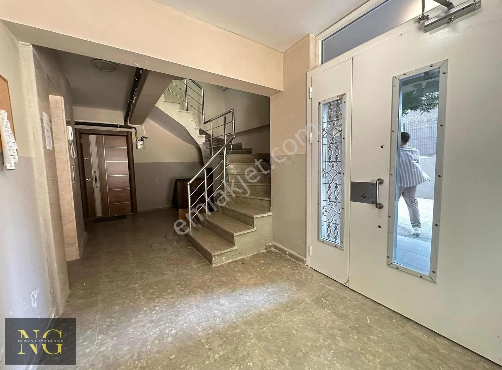Nergisden Kiralık 2+1 Ayrı Mutfak Ara Kat Çift Balkon Daire - Görsel 14