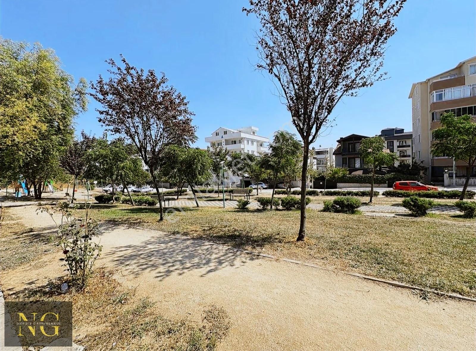 Nergisden Kiralık 2+1 Ayrı Mutfak Ara Kat Çift Balkon Daire - Görsel 4