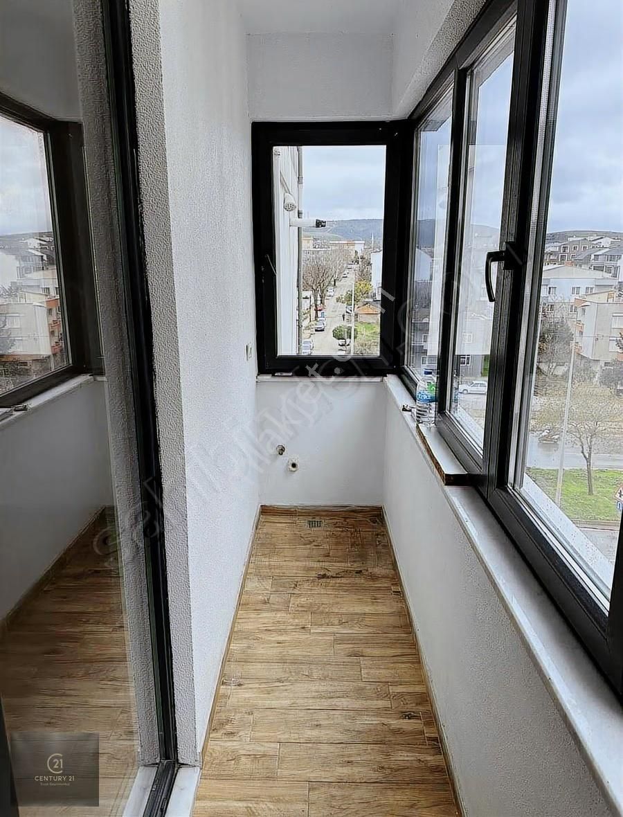 Paşakentte Cadde Üzeri, Deniz Manzaralı 3+1 Satılık Daire - Görsel 2