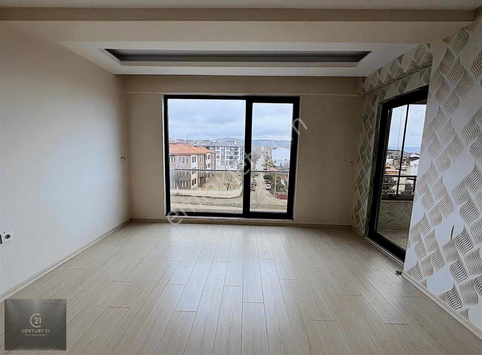 Paşakentte Cadde Üzeri, Deniz Manzaralı 3+1 Satılık Daire - Görsel 6