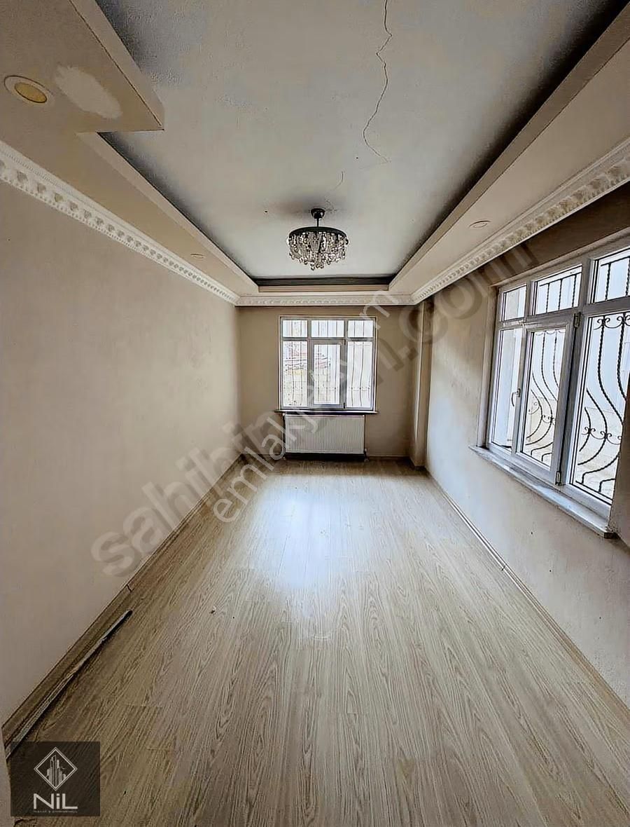 Amasyalılar Meydanda Merkezi Konum 2+1 İskanlı Kombili Daire