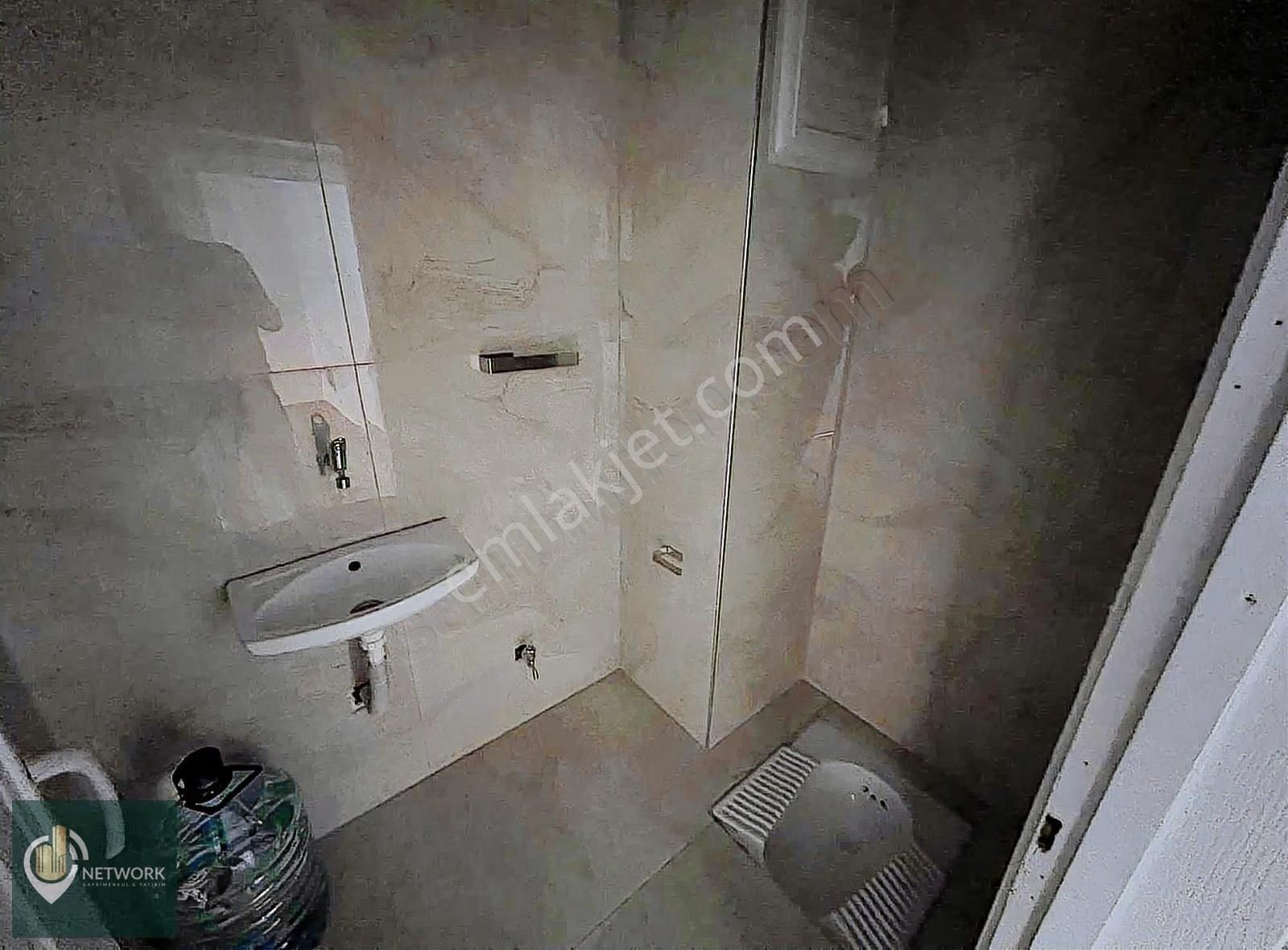 Mecidiyeköyde Balkonlu Eşyasız Ulaşımı Rahat Çok Geniş - Görsel 3