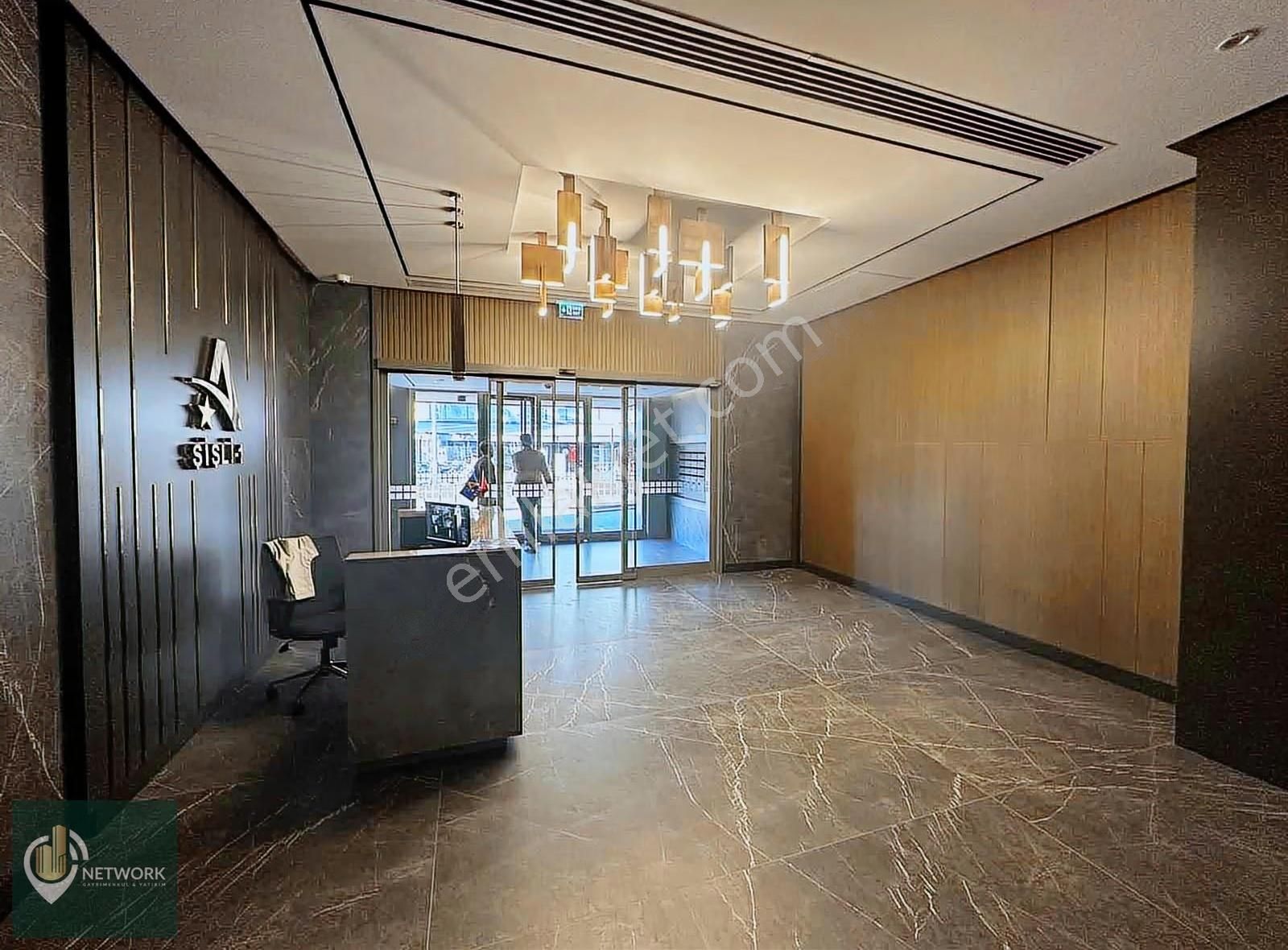 Avrupa Konutlarında Merkezi Konumda 2.kat 1+1 Kiralık Daire - Görsel 9