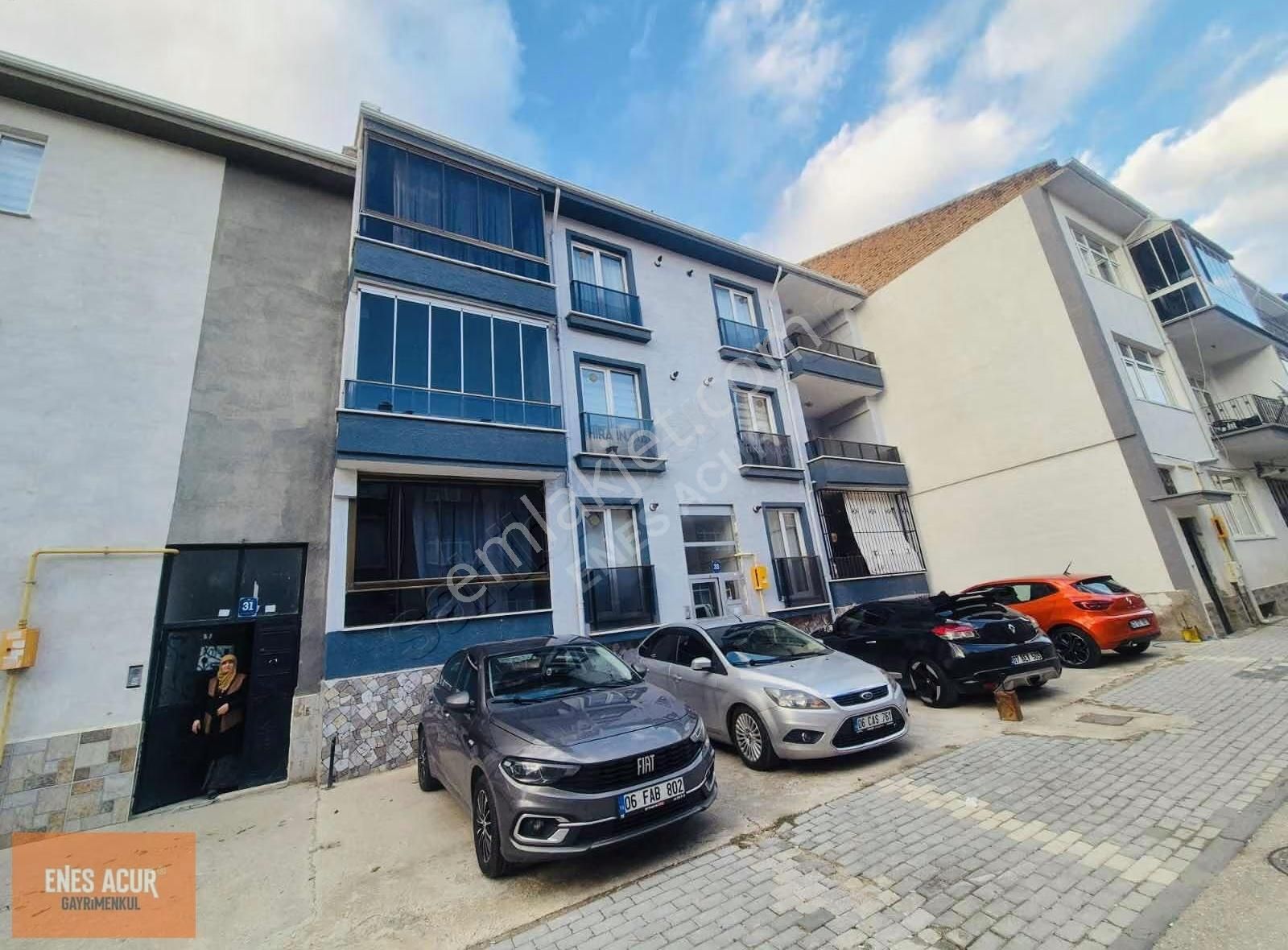 Enes Acur' Dan Kurtuluş Mah. 4+1 Ebeveyn Banyolu Kiralık