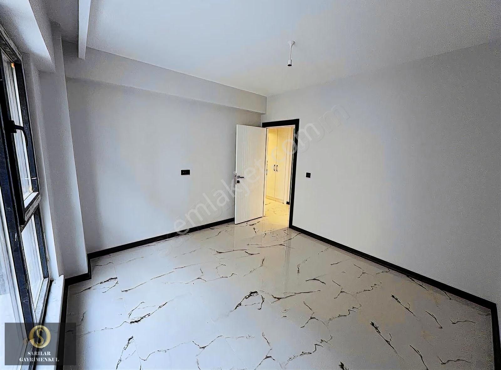 Sarılar Gayrimenkul Özel Garajlı Fırsat 3+1 Köşe Parsel Satılık - Görsel 3