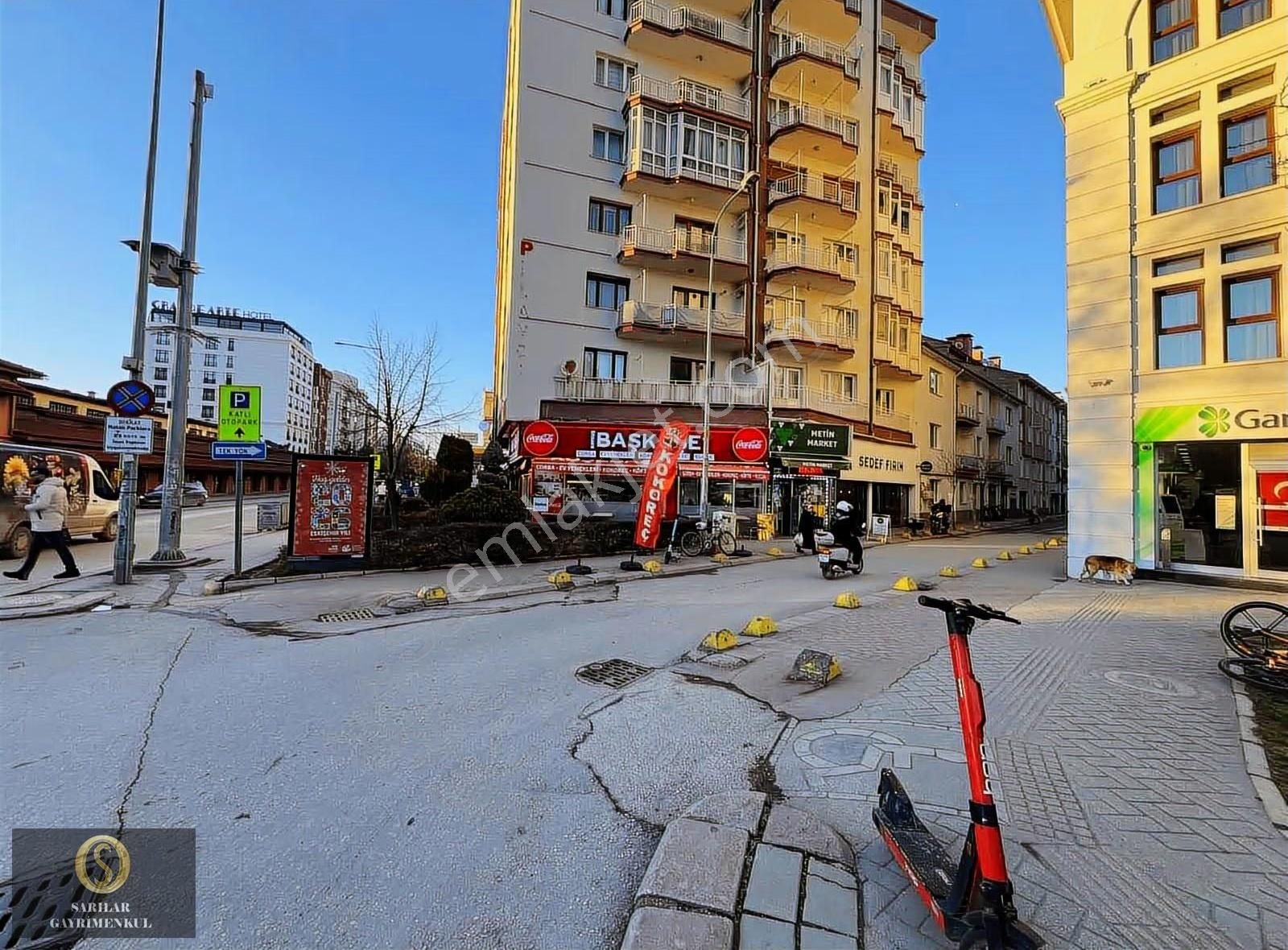 Sarılar Gayrimenkul Espark Yakını Şehir Merkezi 2+1 Eşyalı Daire