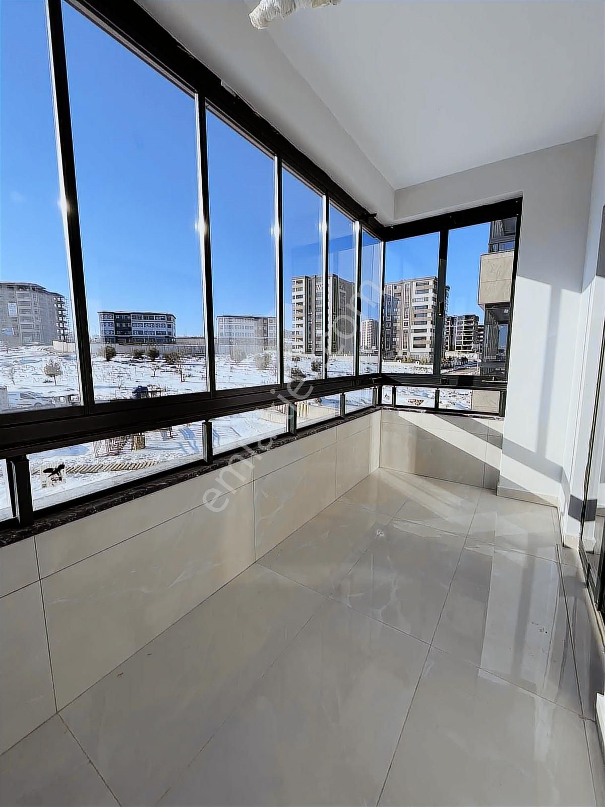 Ymz'den Yamaç Tepe Mah'de Satılık 3.5+1 Lüx Daire - Görsel 4