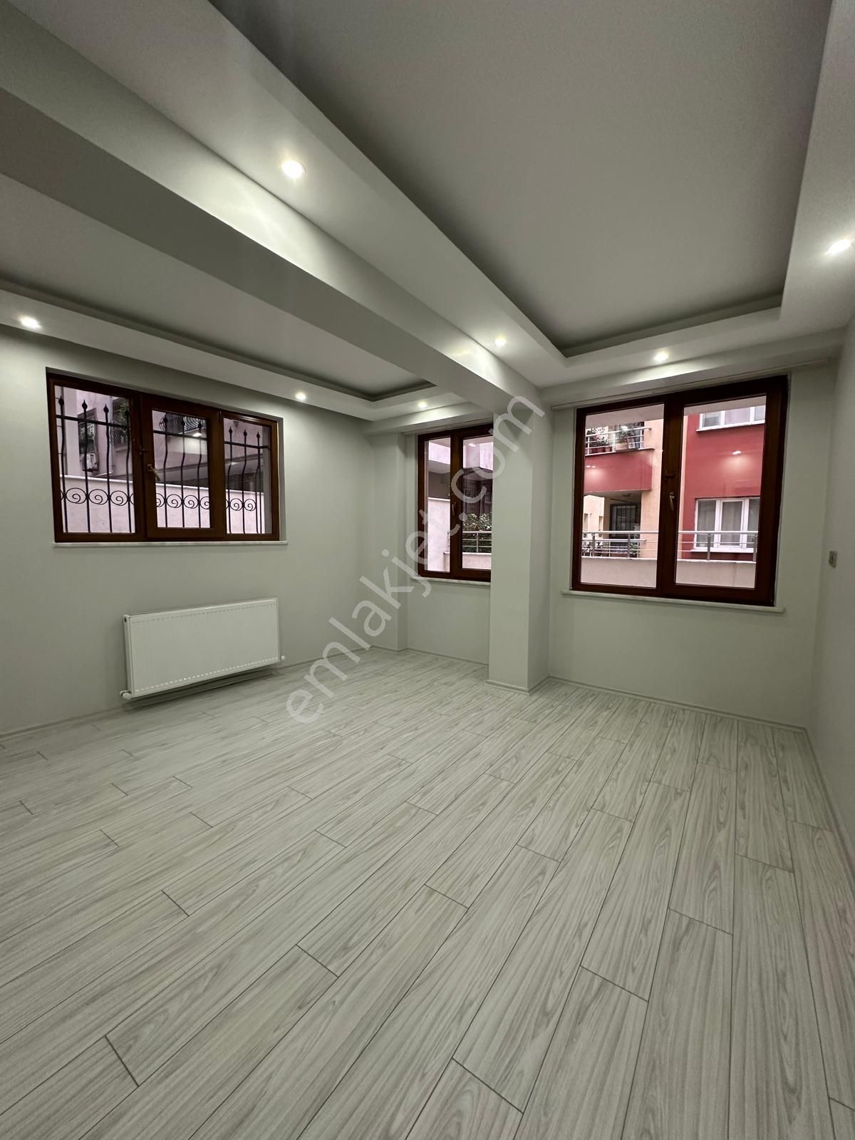 Gaziosmanpaşa Bağlarbaşı 3 Yıllık Bina Kapalı Mutfak 1+1