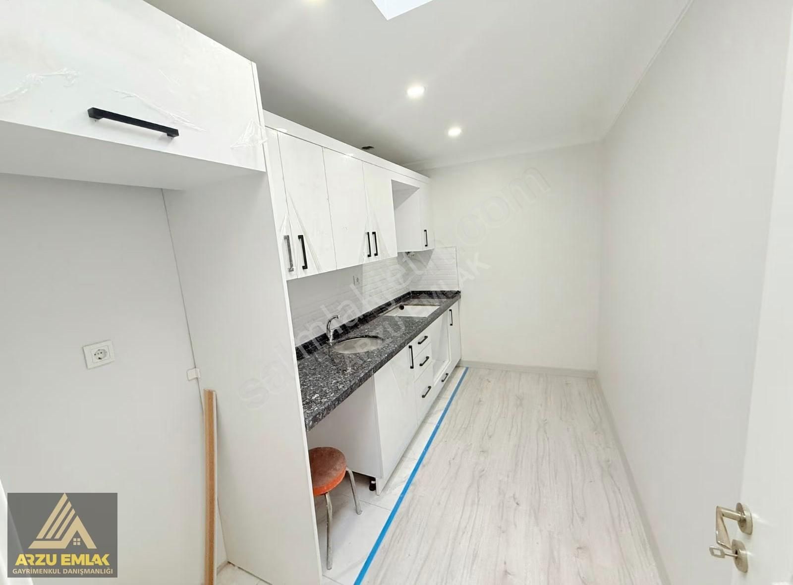 Arzu Emlak'tan 75.yıl Mah Satılık 4+2 Dubleks Daire - Görsel 3