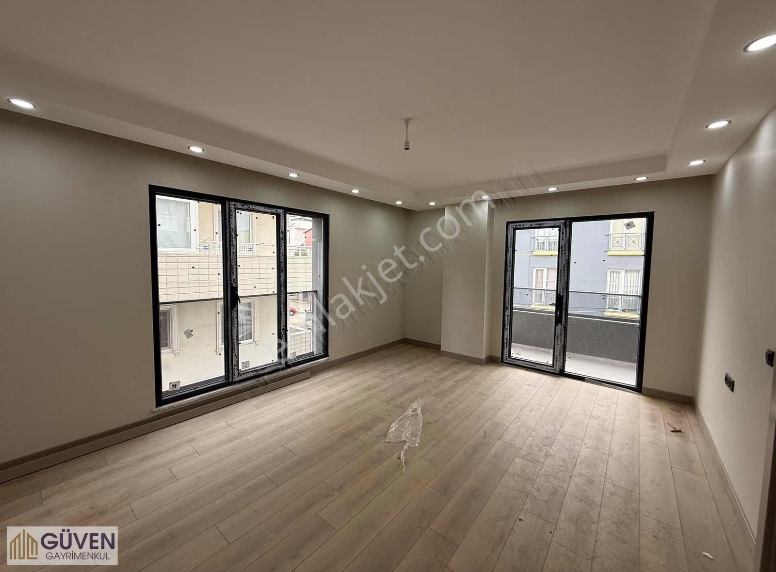 İstasyon Caddesi Yürüme Mesafesinde 2+1 Lüks Daire