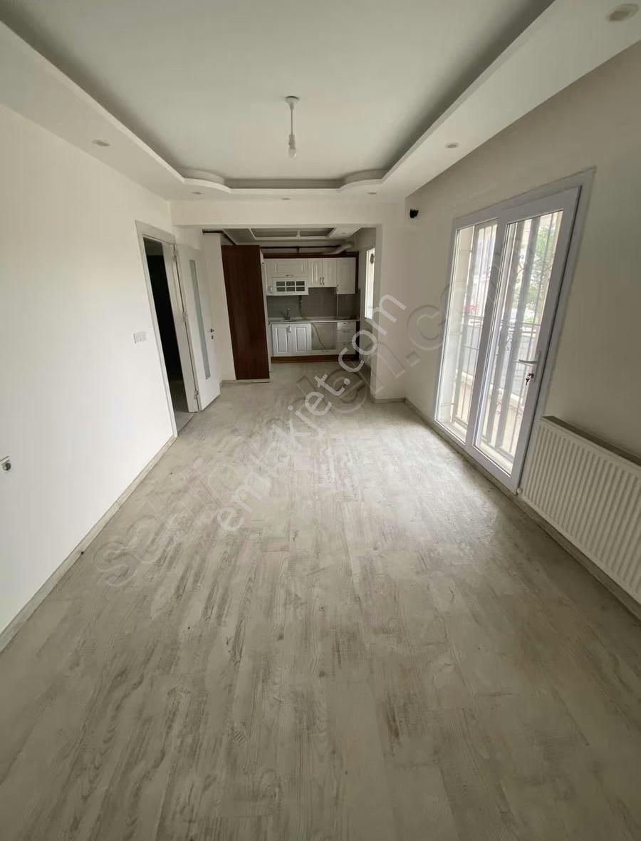 Aytaç Emlak'tan Muradiyede Cadde Dibinde Satılık 1+1 Daire