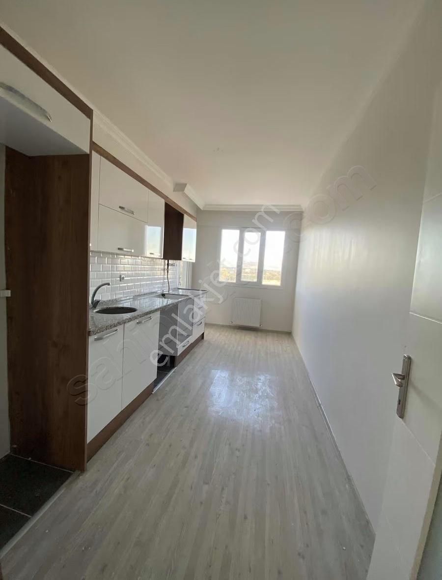 Aytaç Emlak'tan Satılık 2+1 Kapalı Mutfak Ara Kat Köşe Daire - Görsel 2