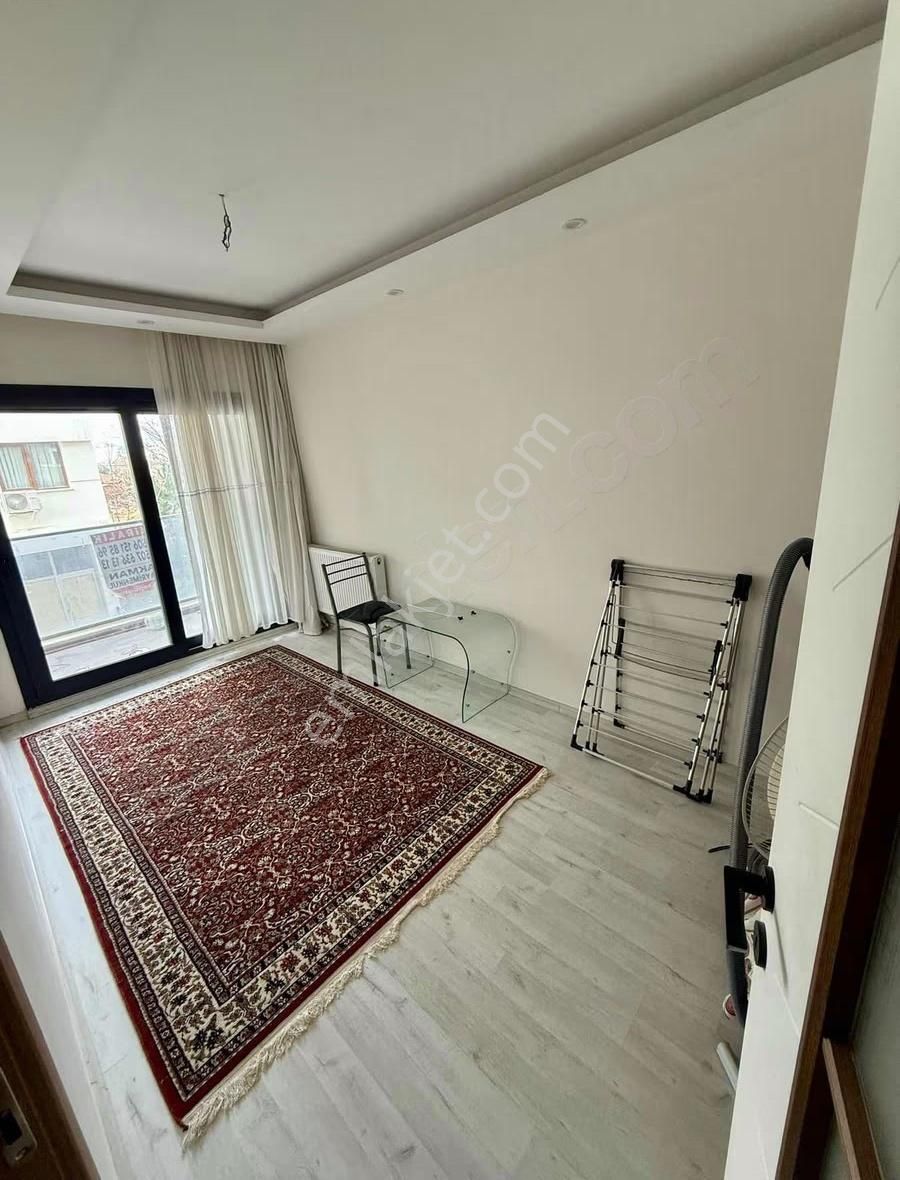 Aytaç Emlak'tan Muradiyede Ara Kat Eşyalı Satılık 2+1 Daire - Görsel 4