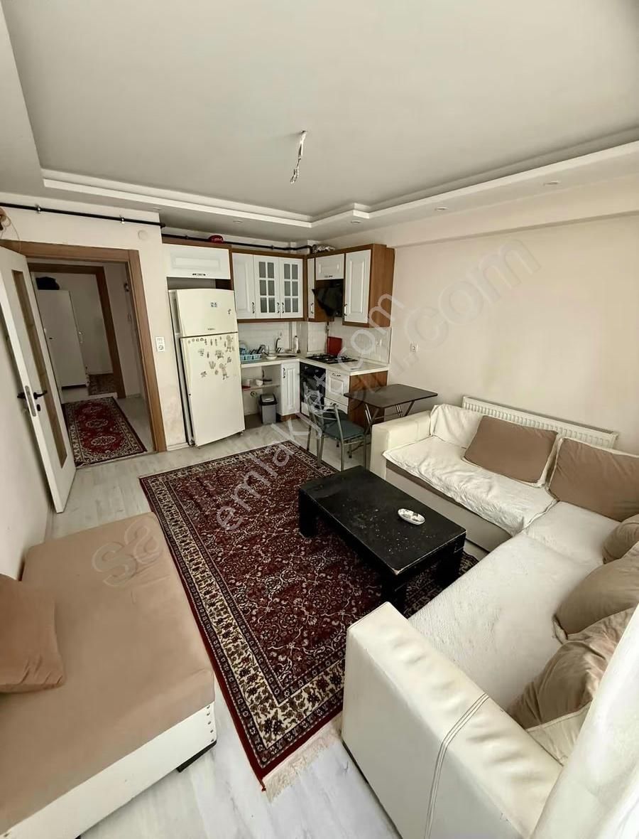 Aytaç Emlak'tan Muradiyede Ara Kat Eşyalı Satılık 2+1 Daire