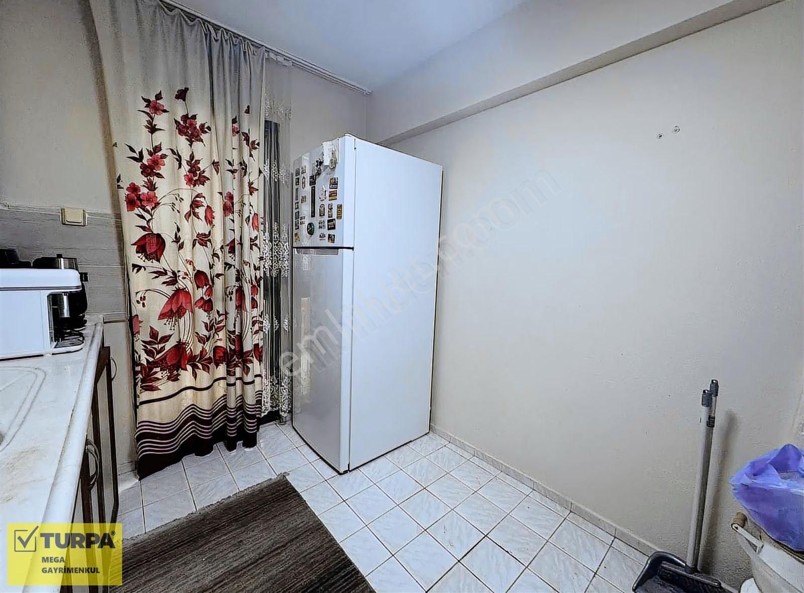 Karşıyaka Bahçelievler Mahallesi Kiralık 2+1 Kapalı Mutfak Daire - Görsel 12